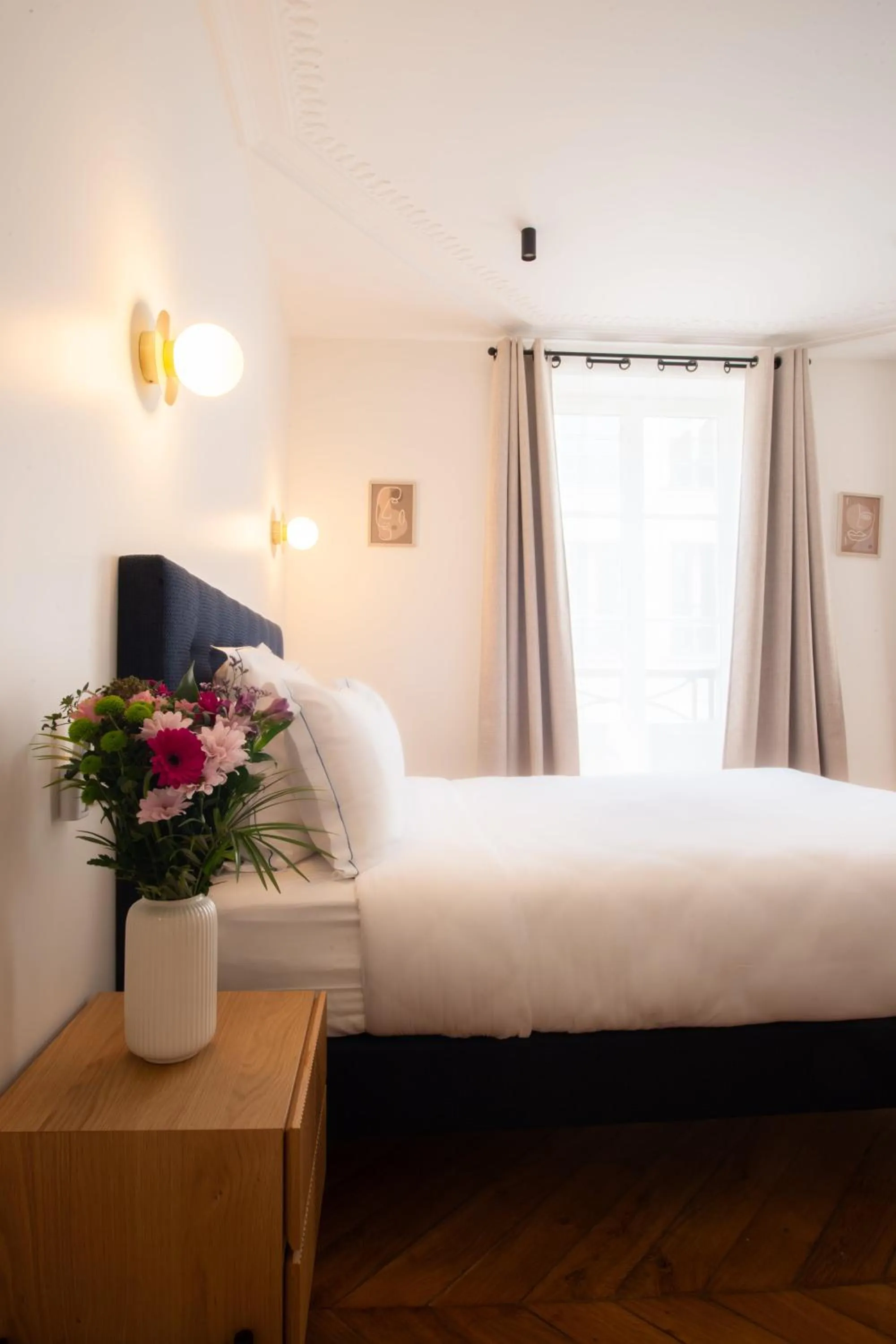 Bed in Quartier Libre Madeleine