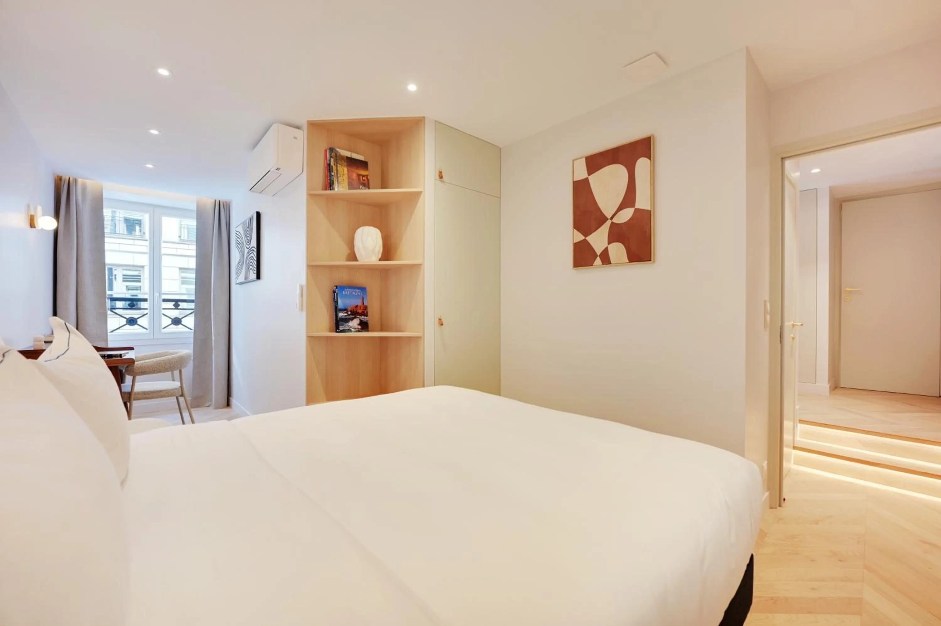 Bedroom, Bed in Quartier Libre Madeleine