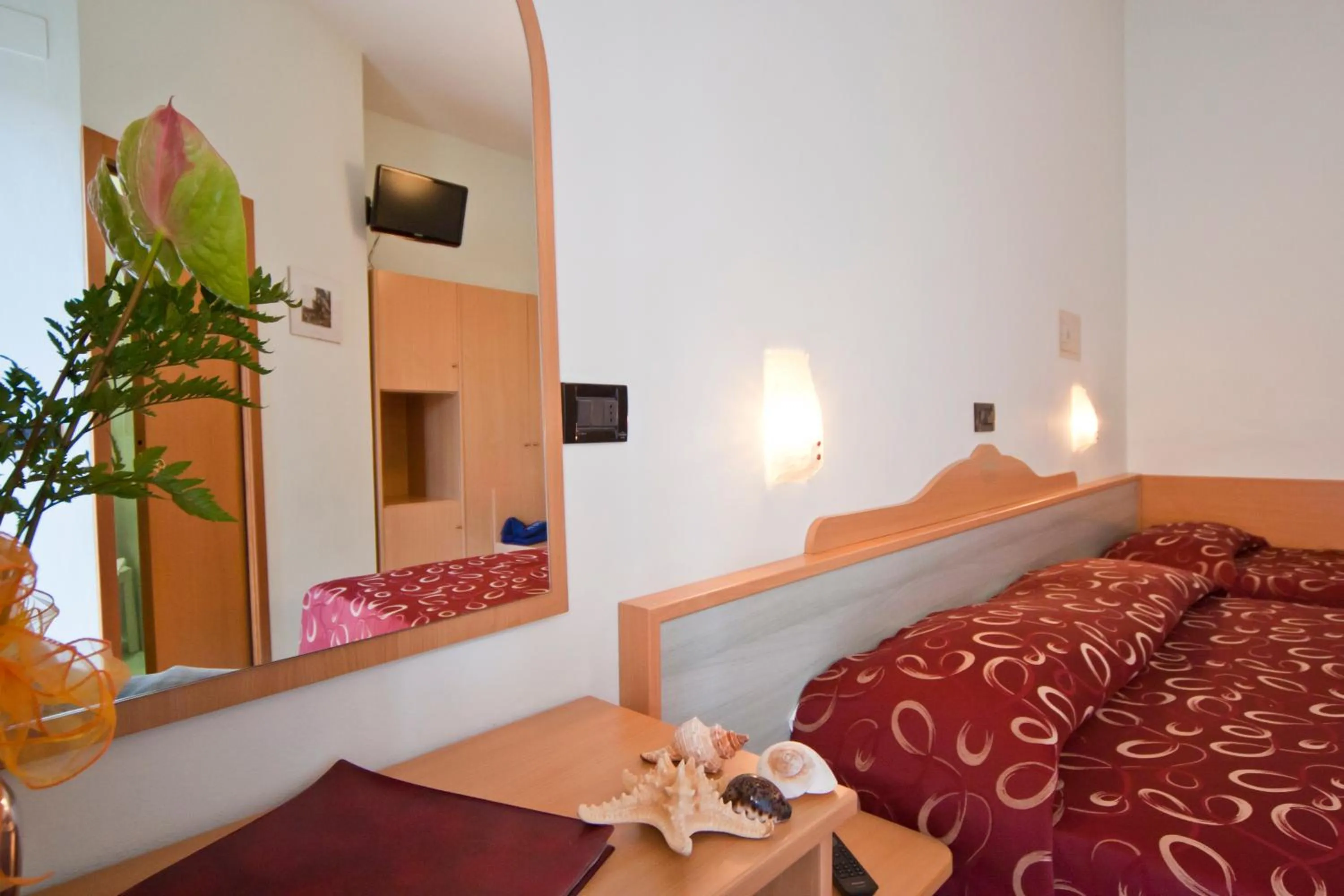 Photo of the whole room in Hotel Hamilton