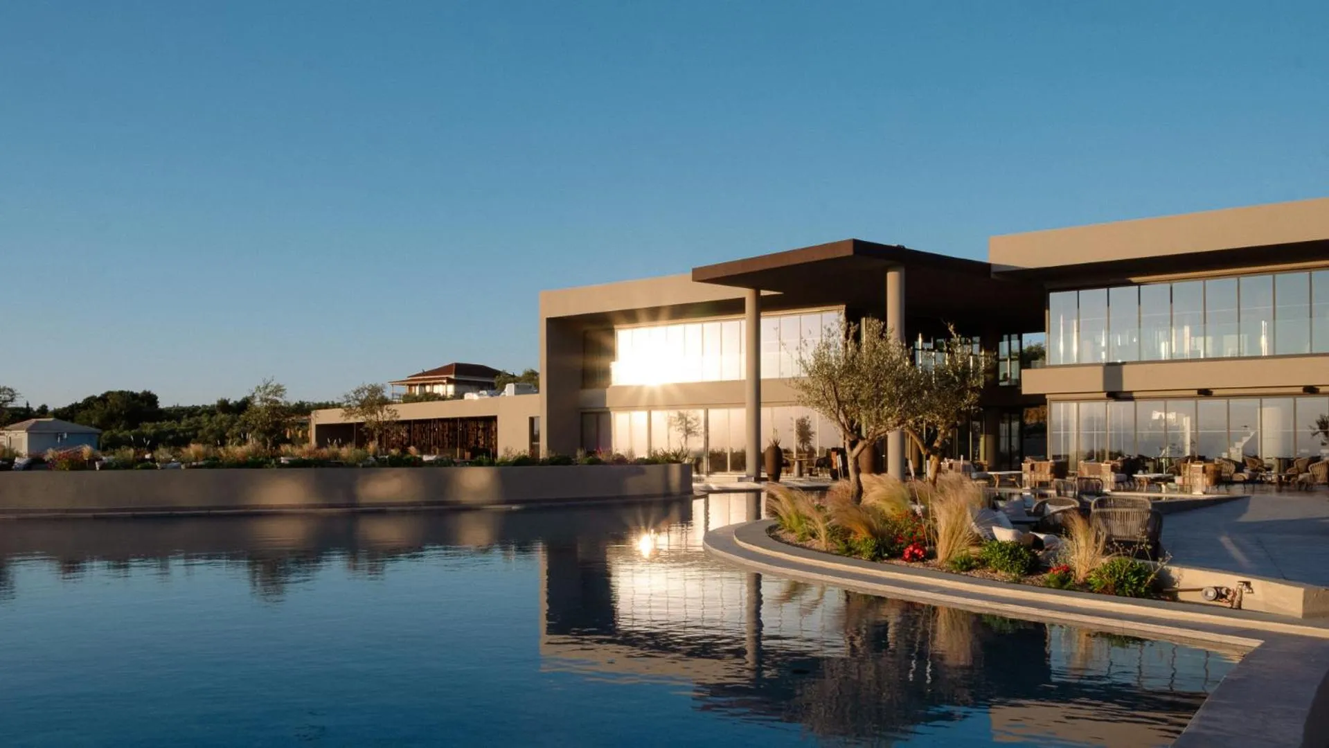 Property building in King Jason Zante – Designed for Adults