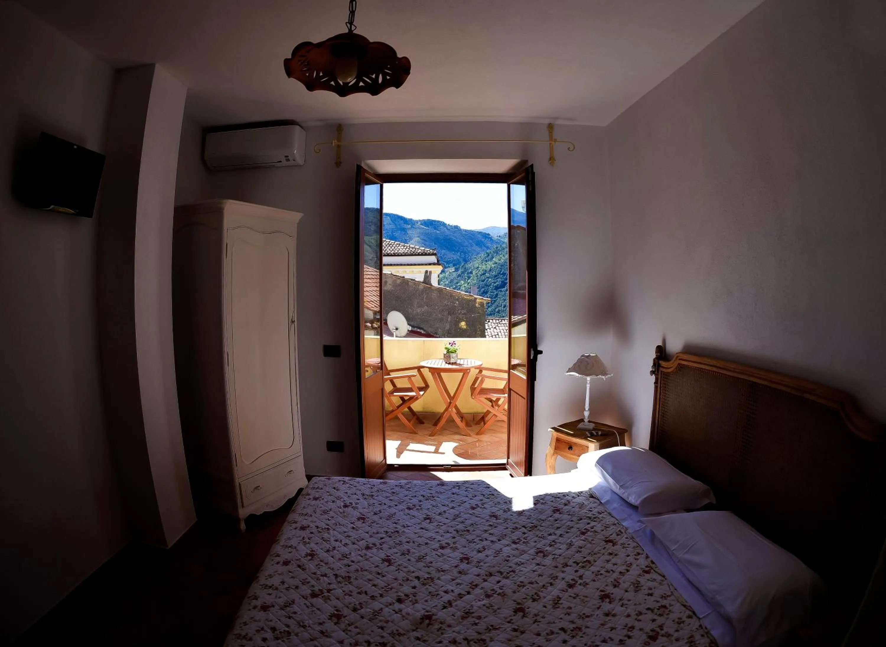 Bed in Il Giardino di Julia B&B