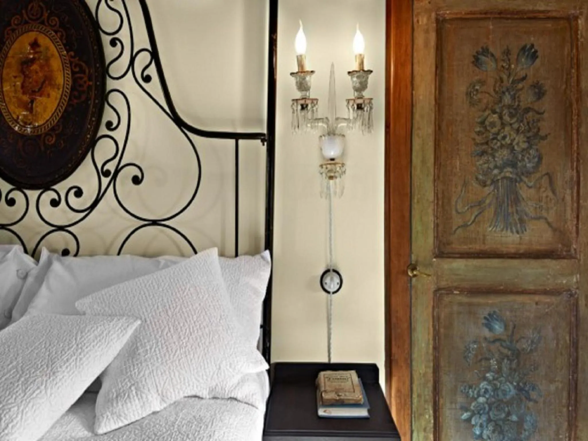 Decorative detail, Bed in Corte della Maestà Antica Residenza