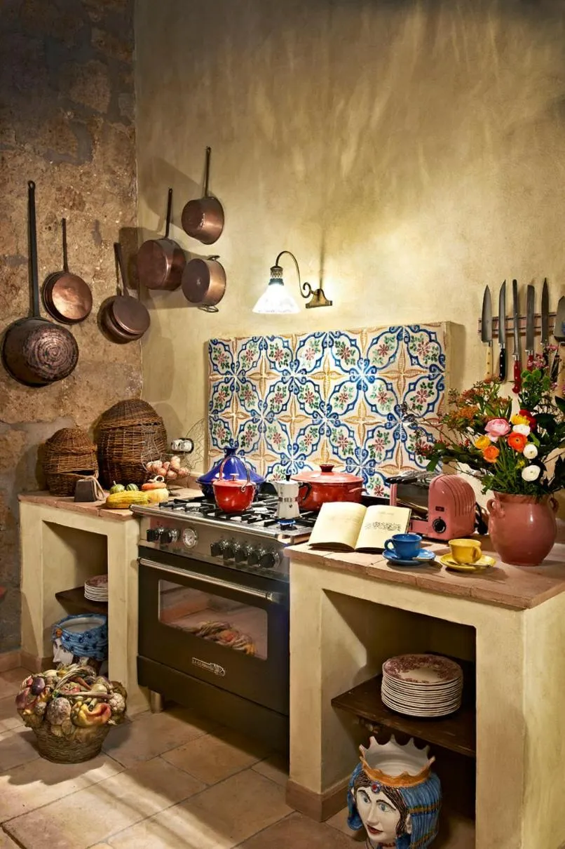 Kitchen or kitchenette in Corte della Maestà Antica Residenza