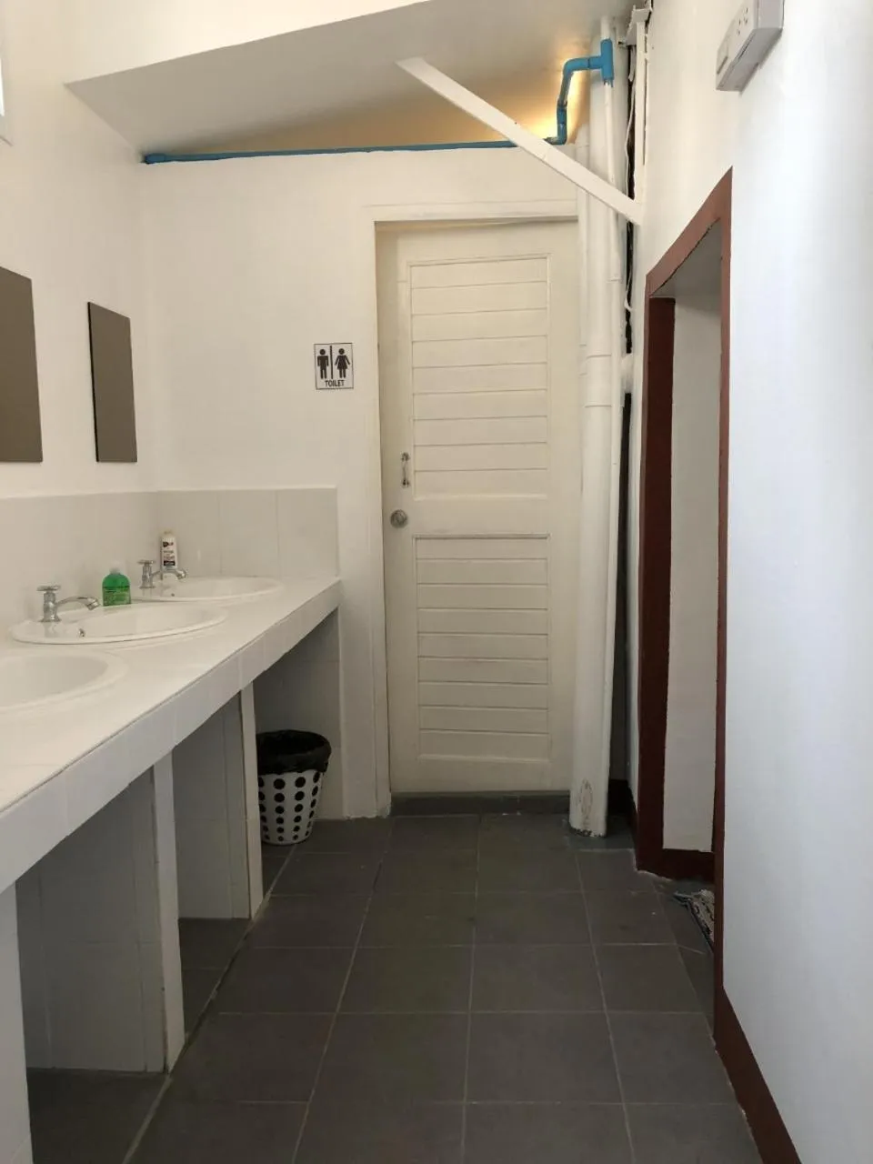 Bathroom in PLOY Hostel