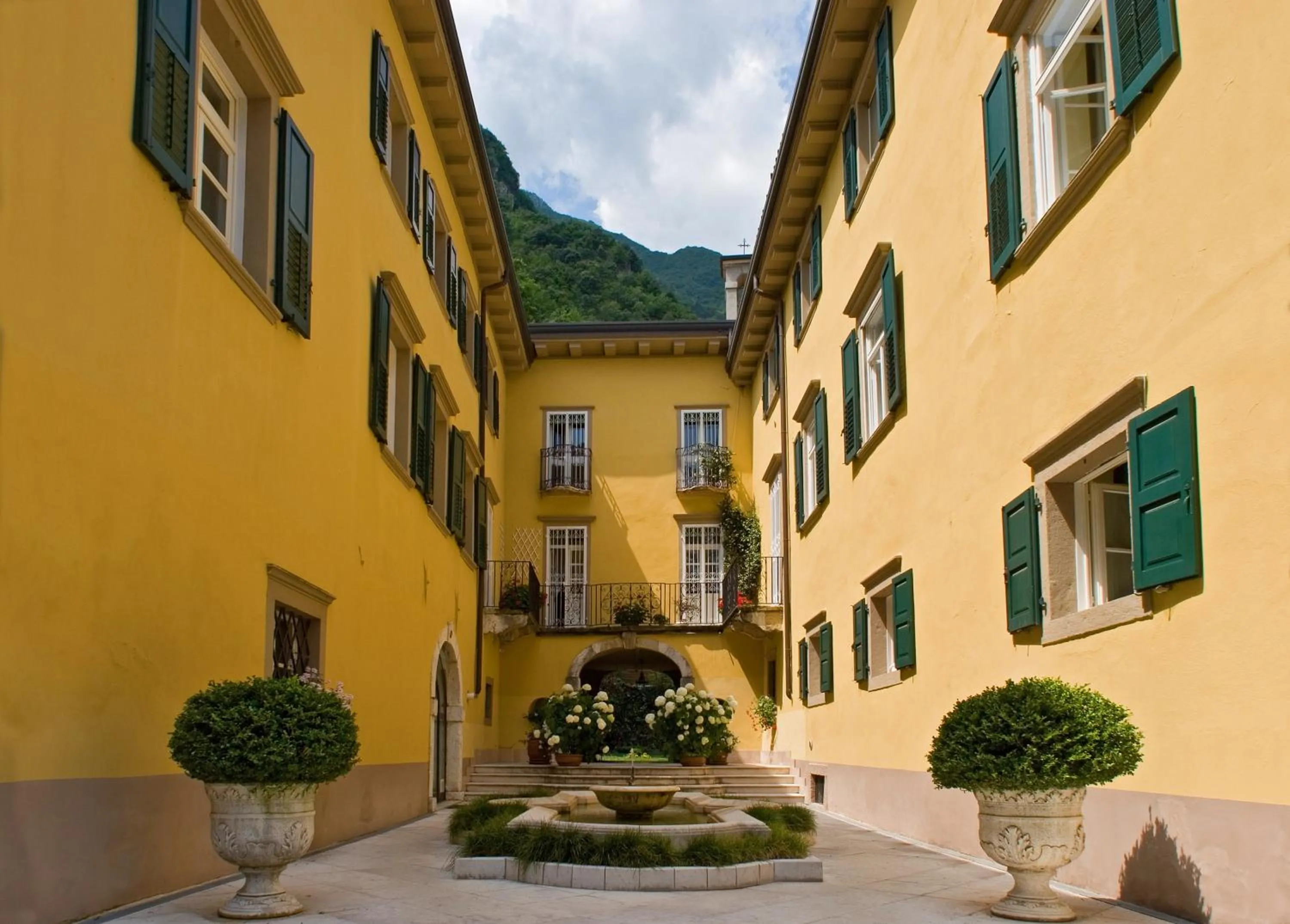 Facade/entrance in Villa Angelica