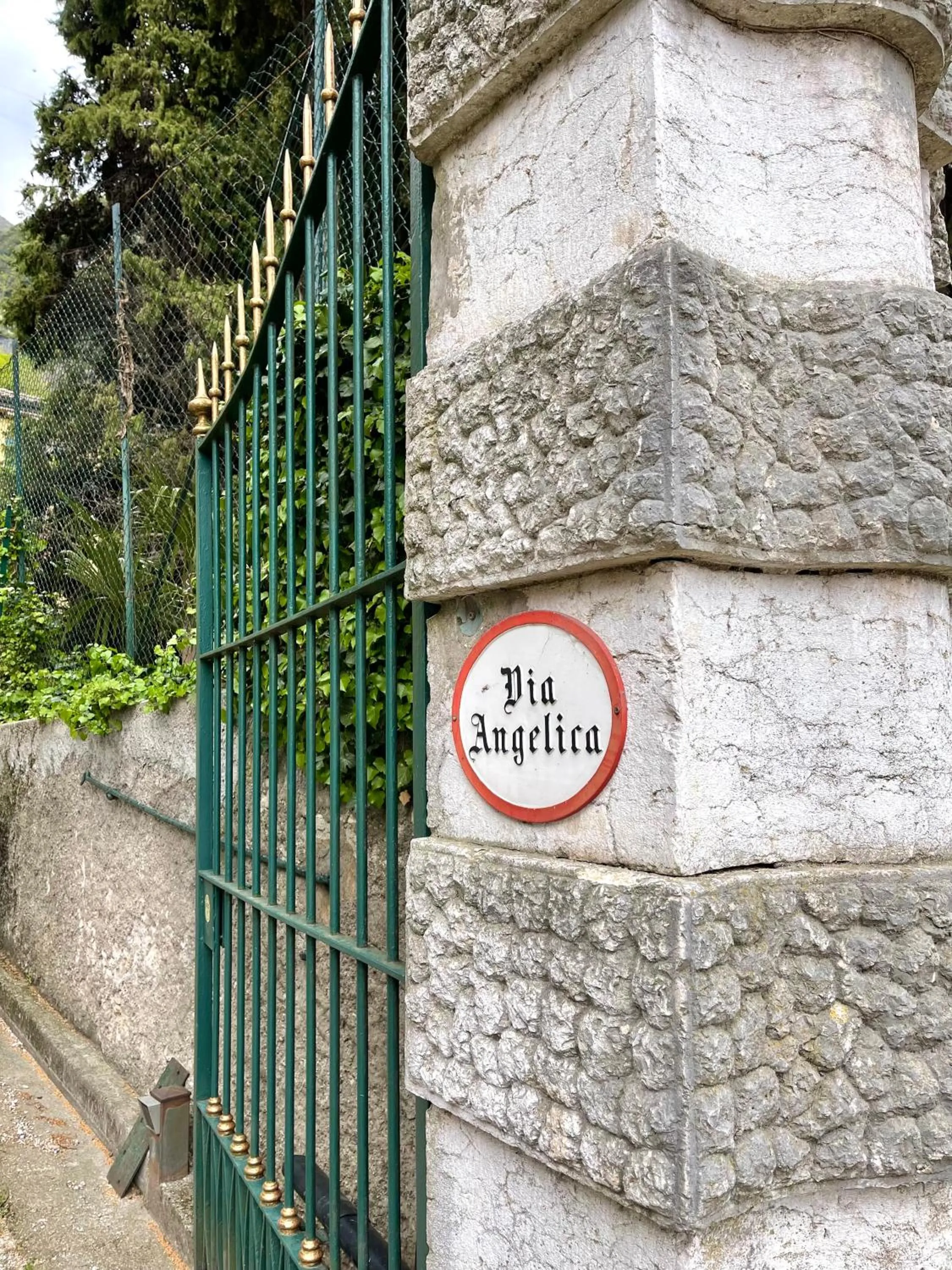 Facade/entrance in Villa Angelica