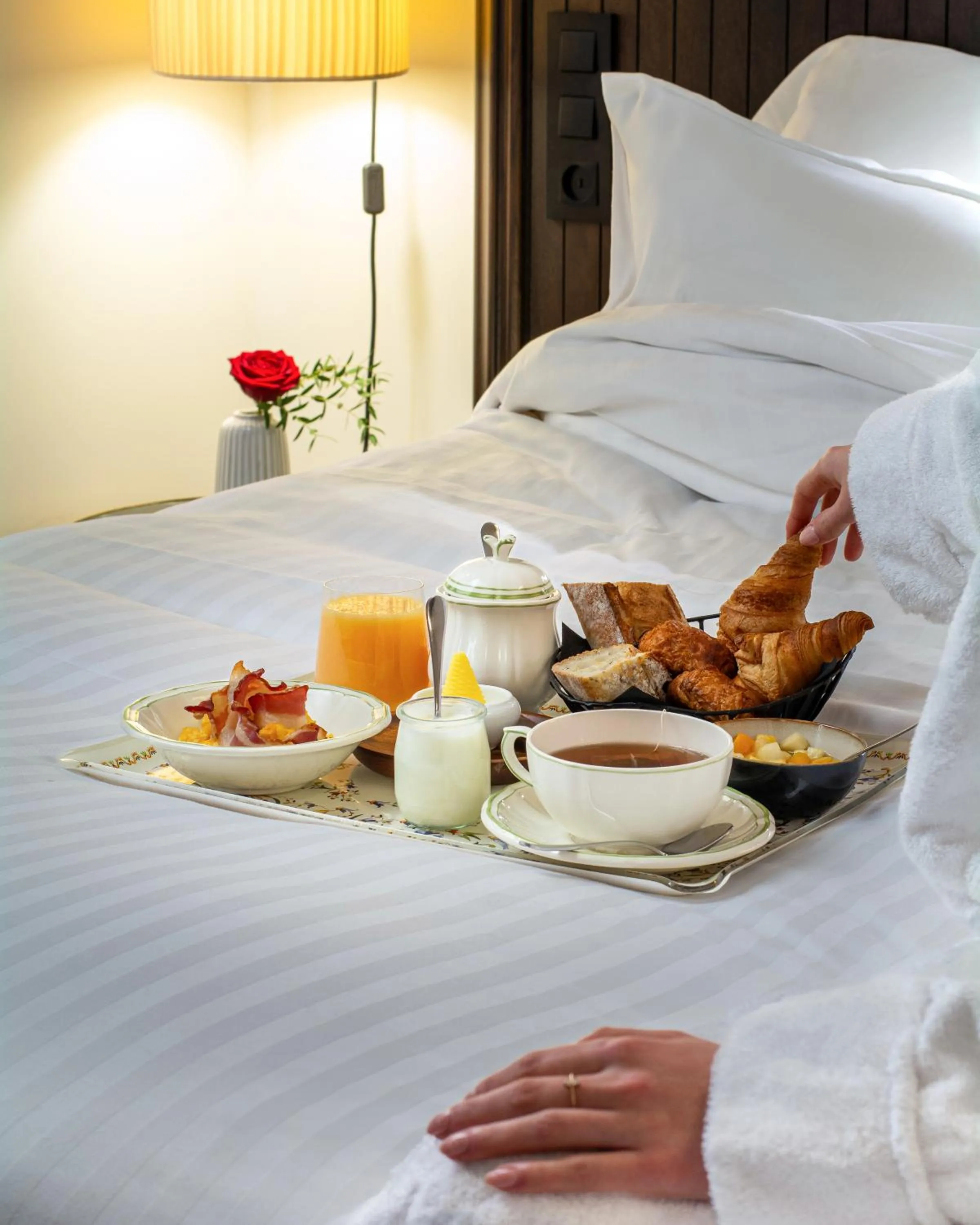 Breakfast, Bed in Hôtel & SPA Napoléon