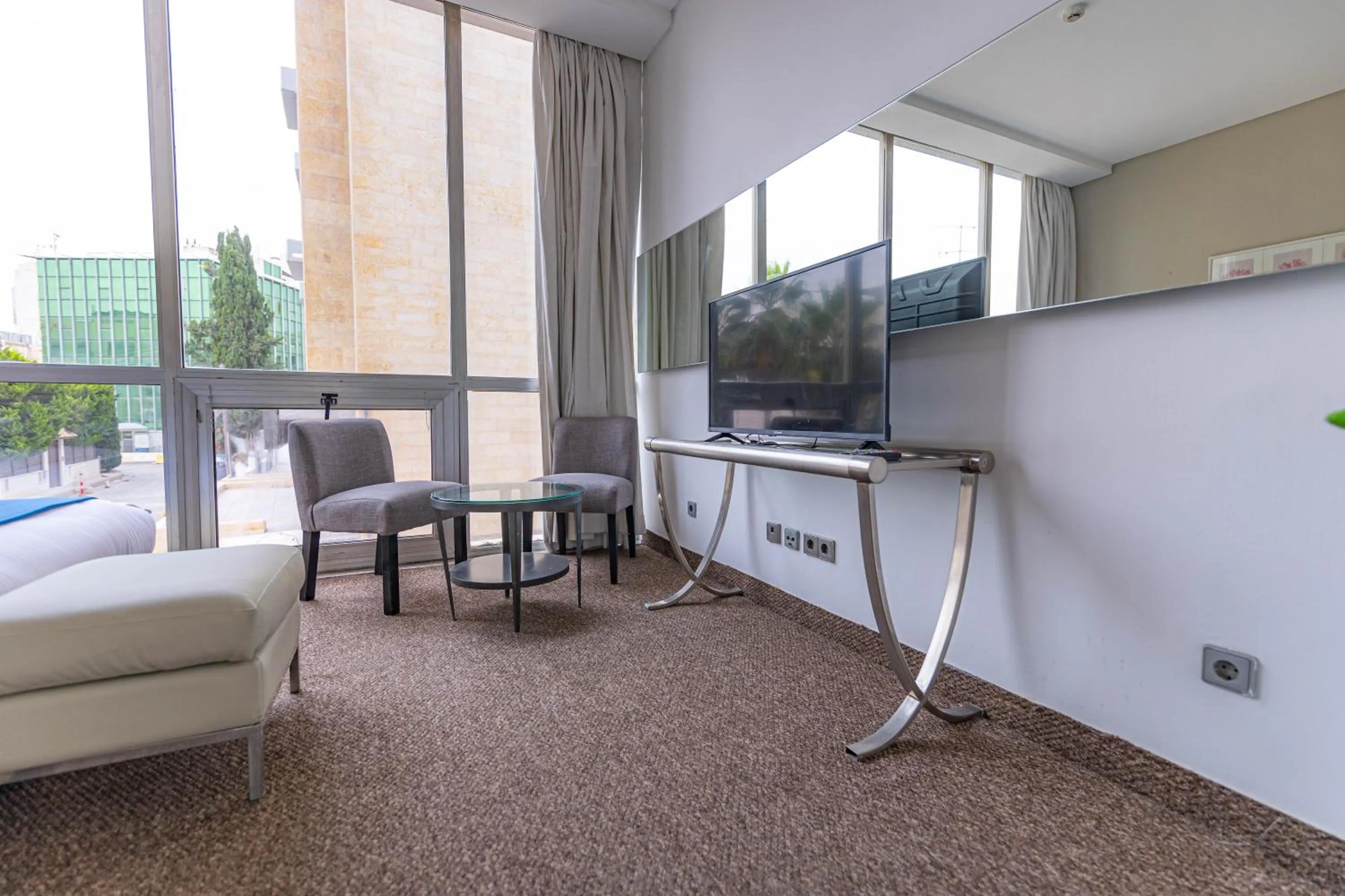 TV and multimedia in Boho Boutique Hotel Amman