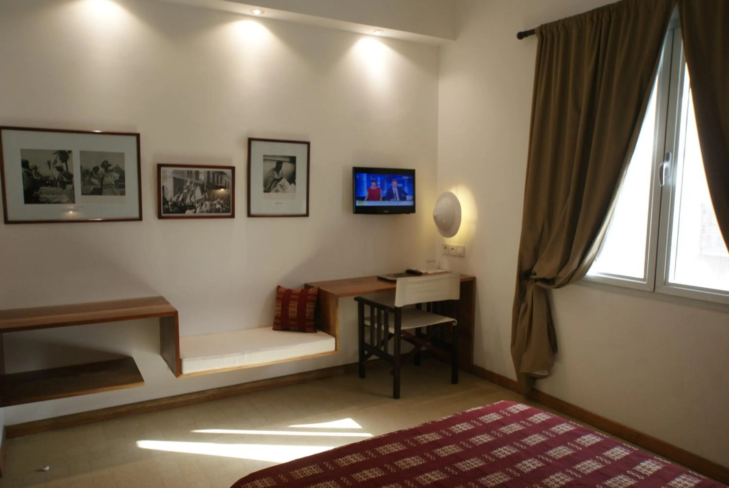 Day, Bed in Hôtel La Résidence