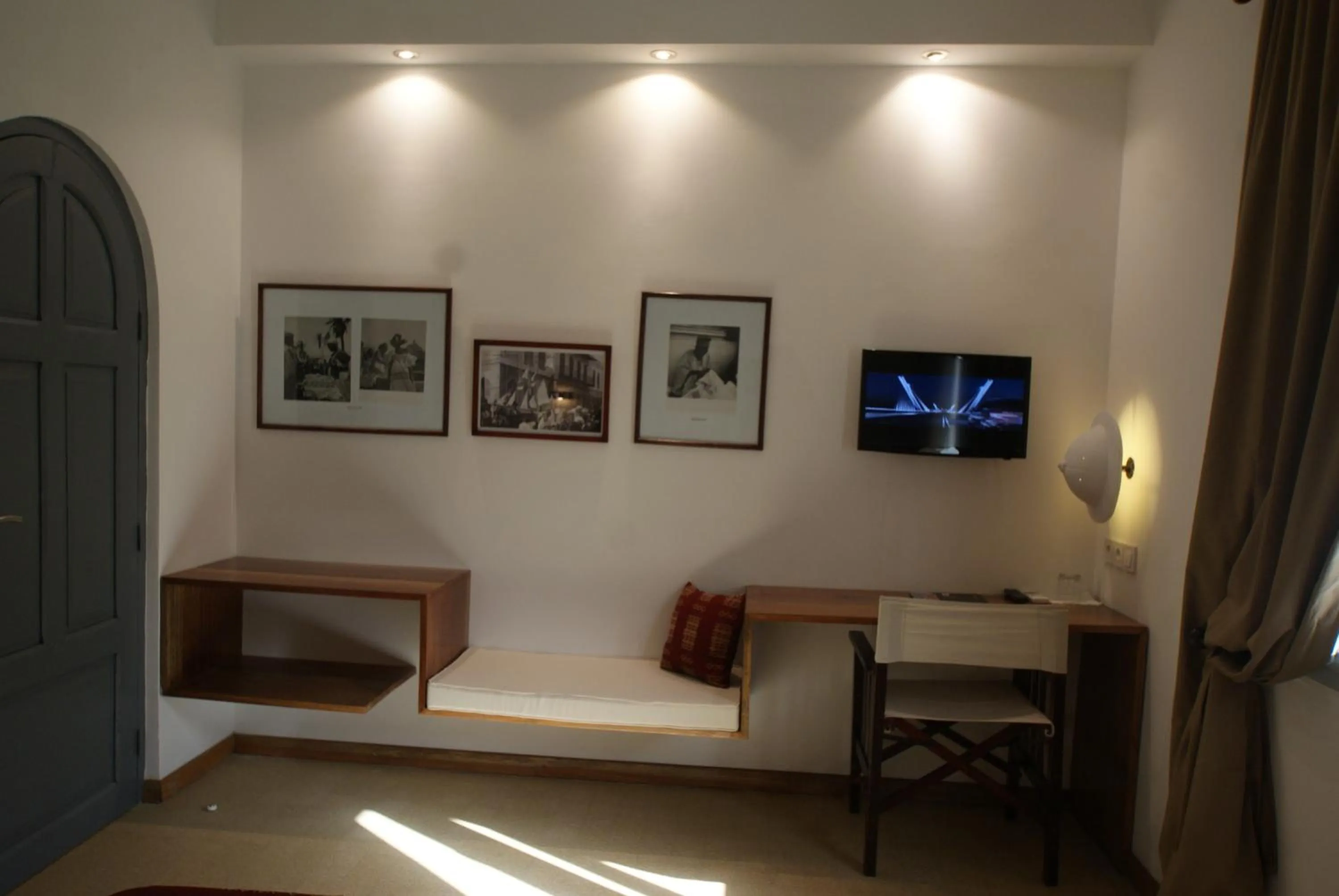 Photo of the whole room in Hôtel La Résidence