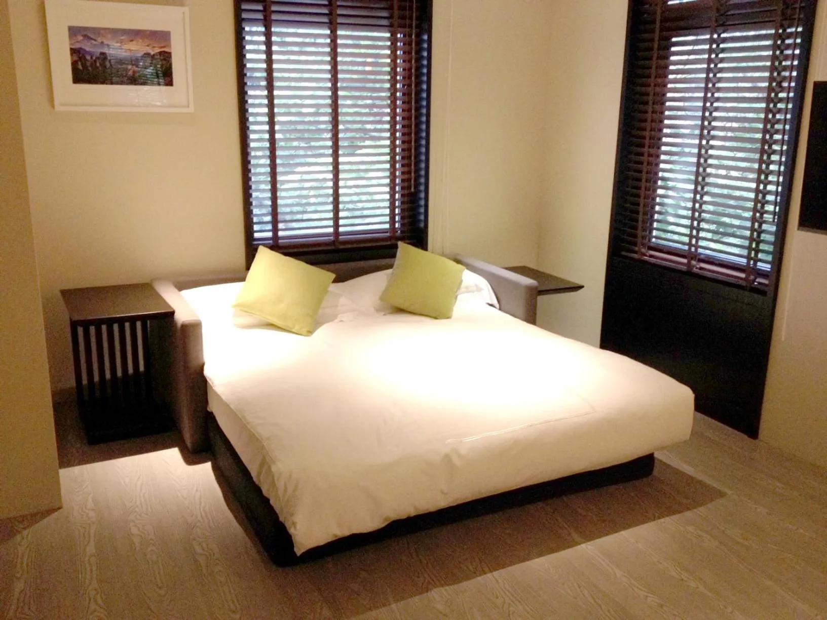 room service, Bed in The Gaia Hotel - Taipei