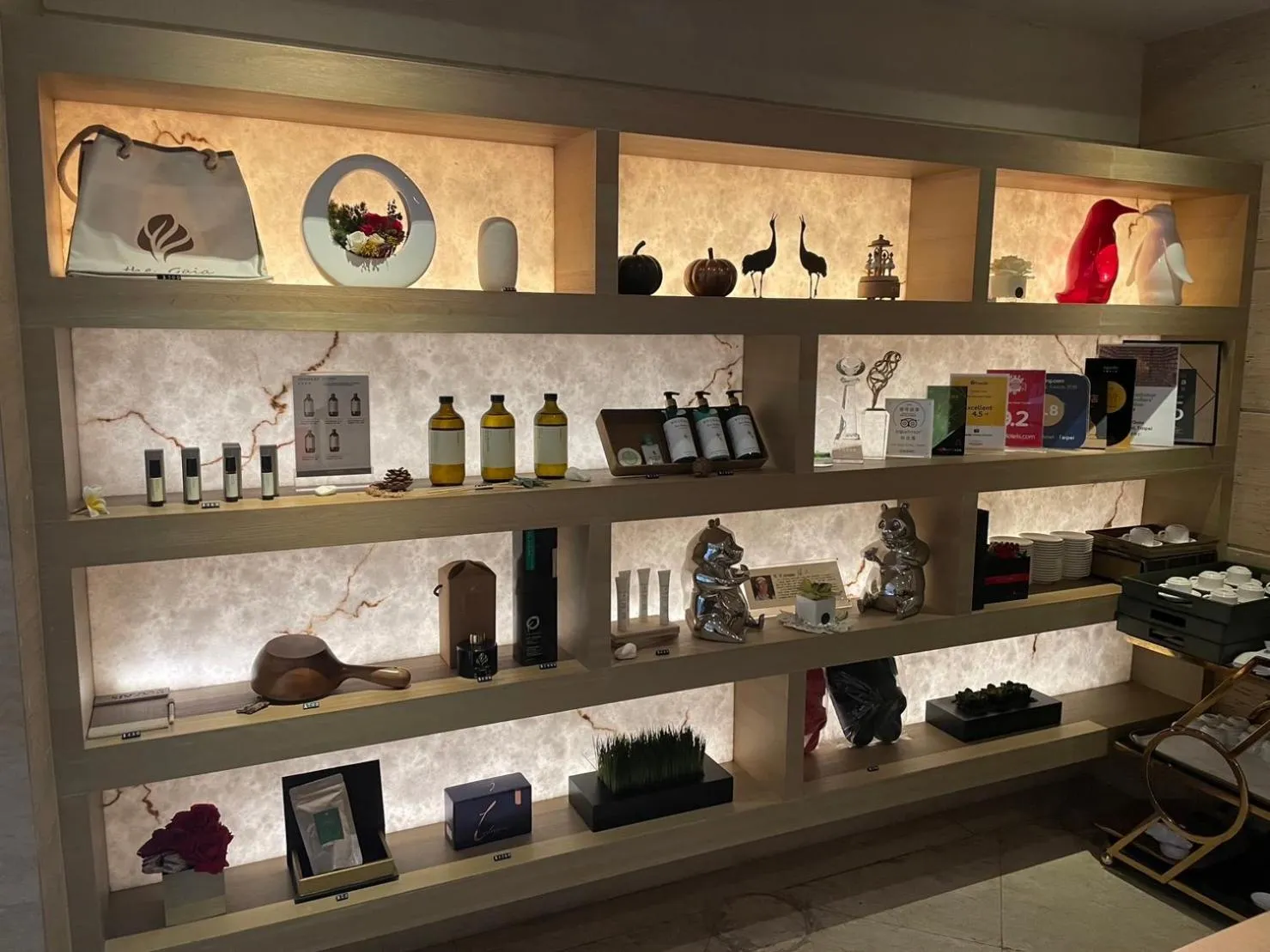 On-site shops in The Gaia Hotel - Taipei