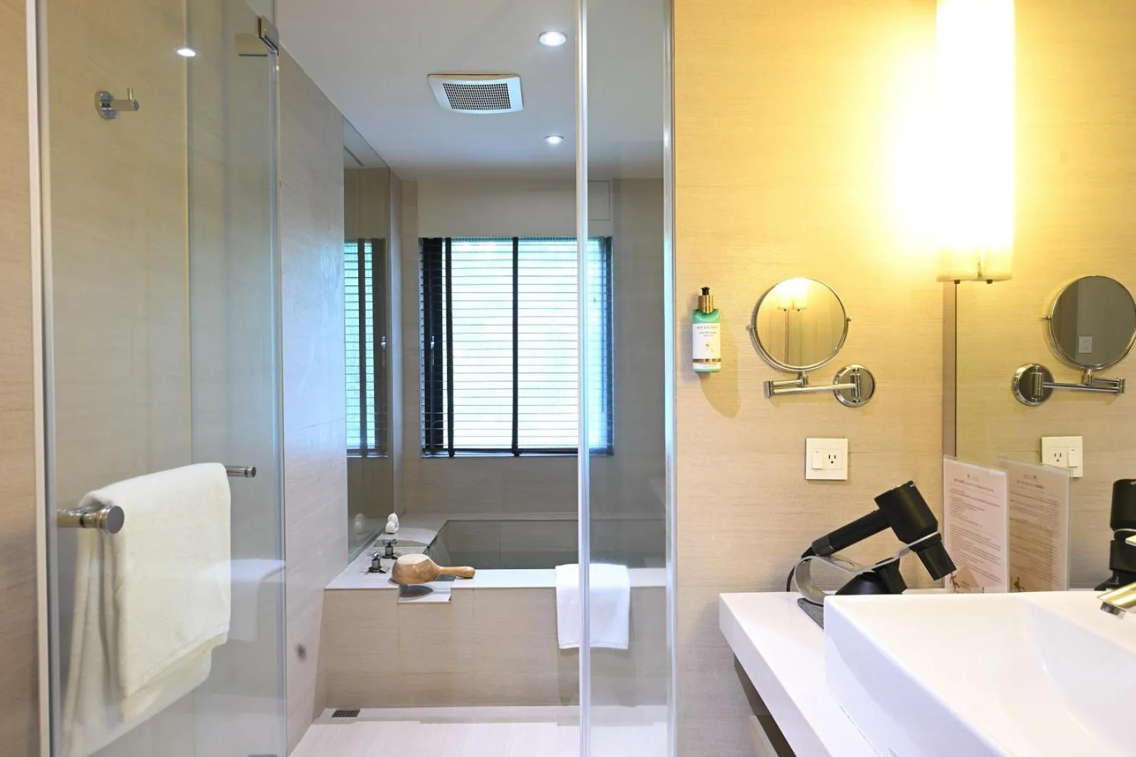 Bathroom, Bed in The Gaia Hotel - Taipei