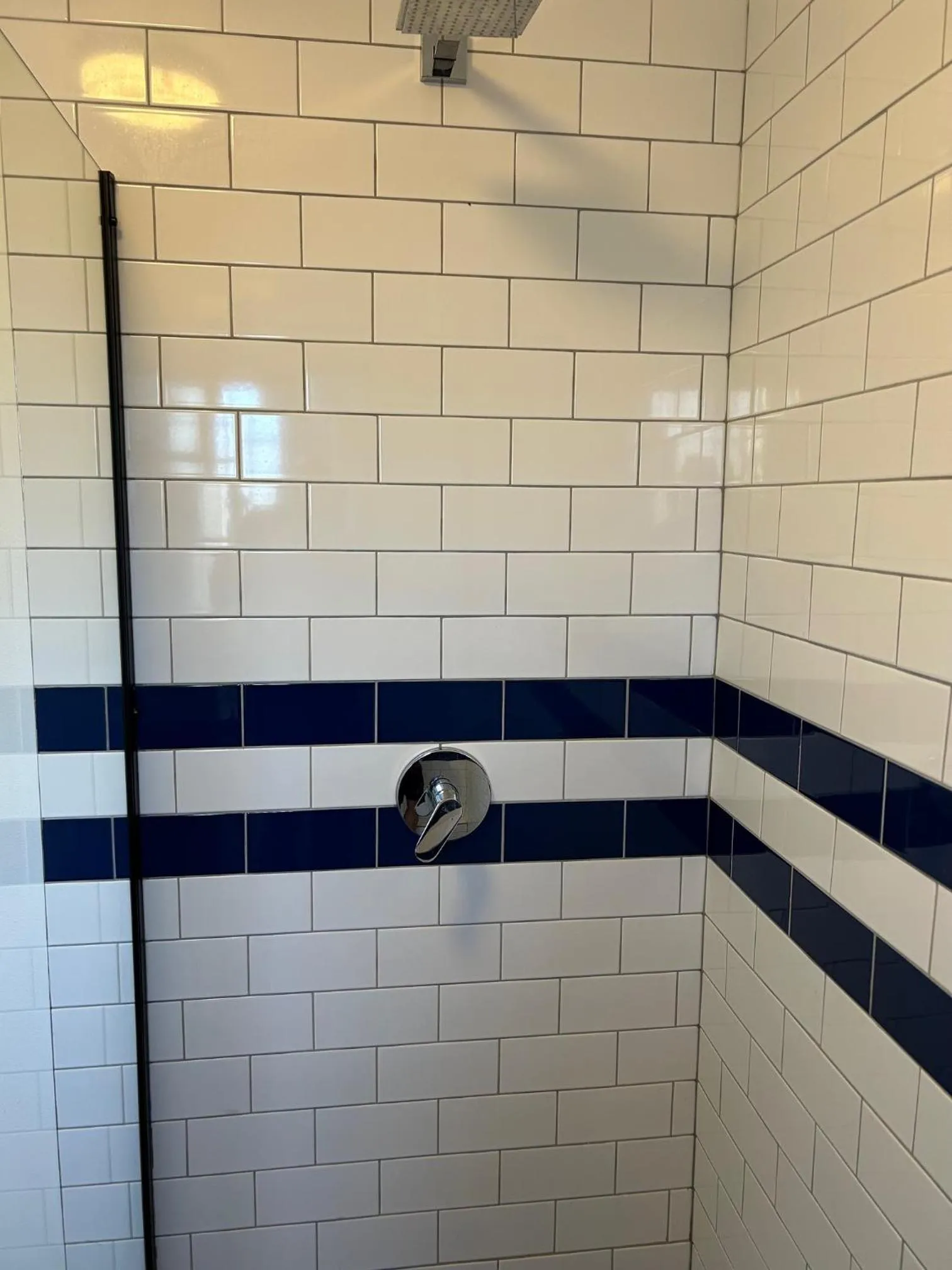 Shower in Cricketers Hostel