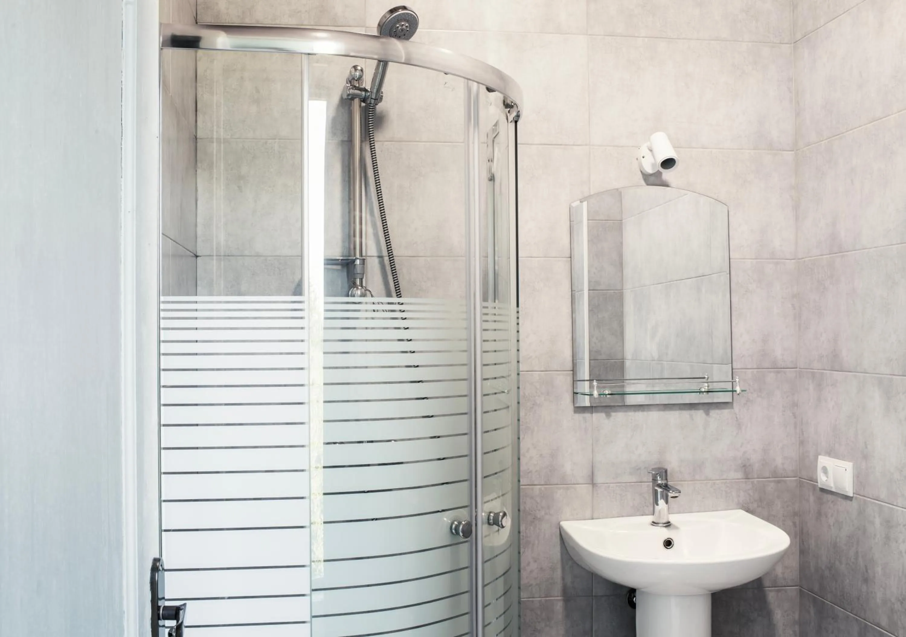 Shower in Chateau Tsinandali Hotel