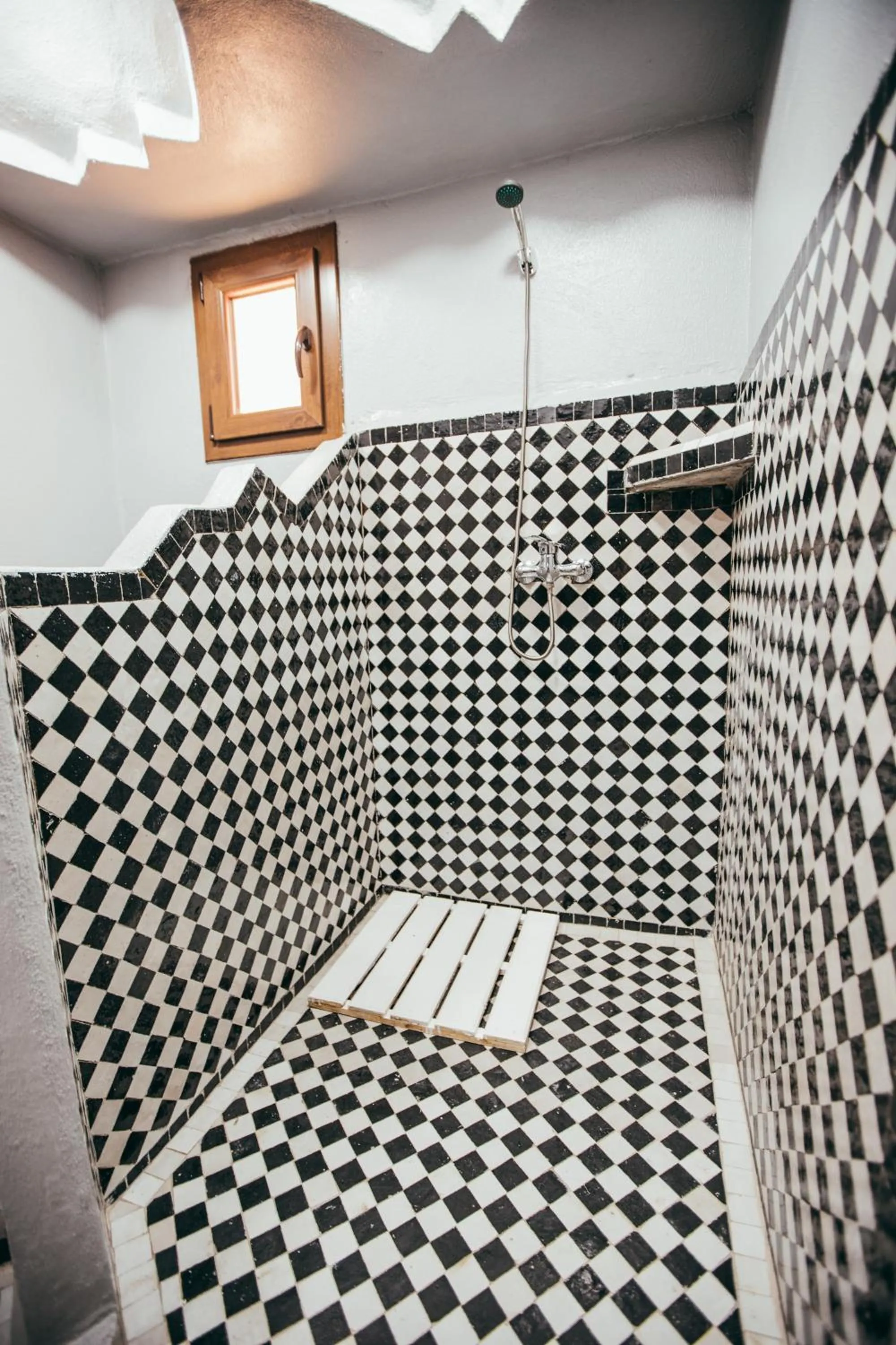 Shower in Riad Merzouga Dunes