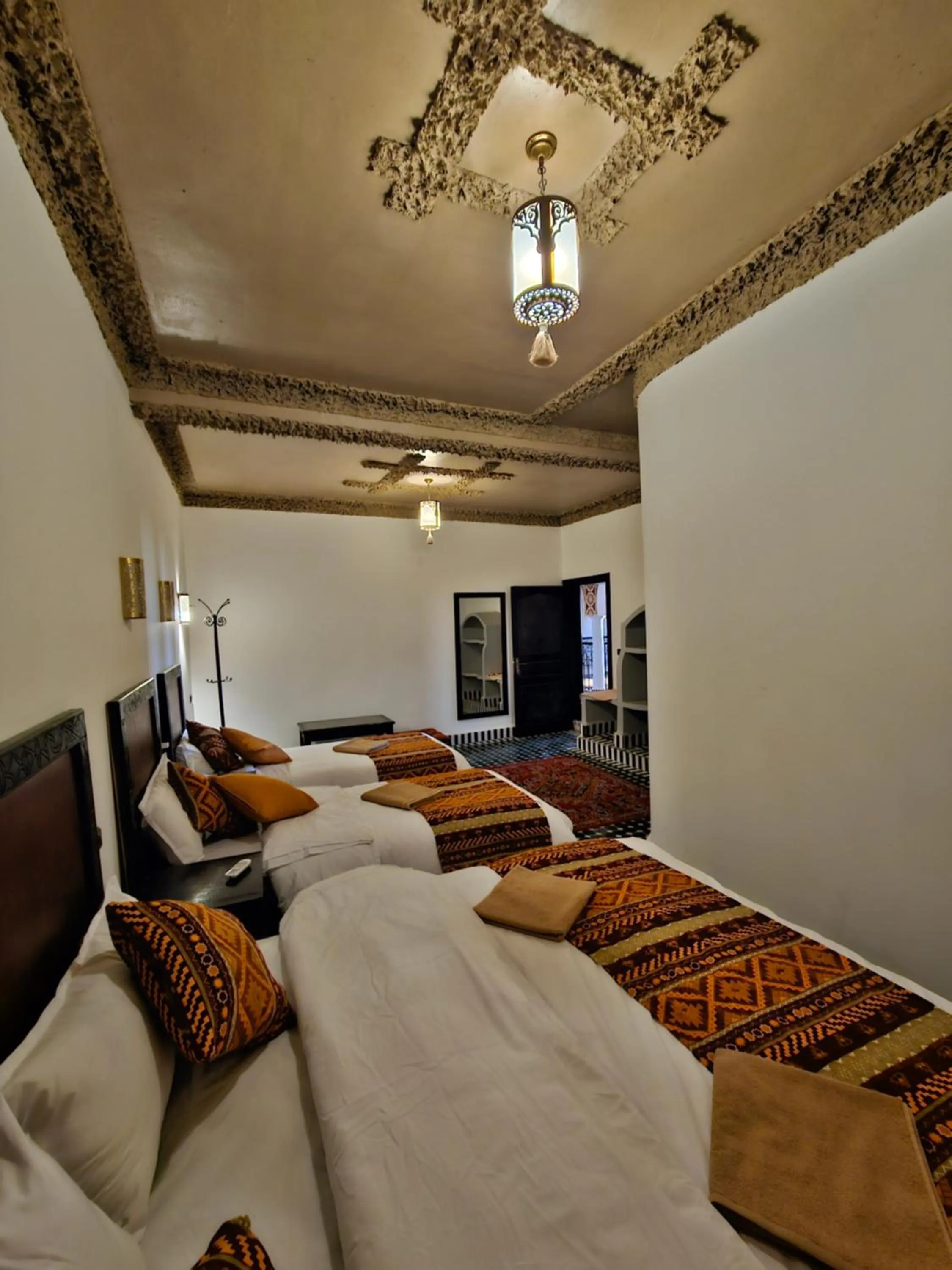 Photo of the whole room, Bed in Riad Merzouga Dunes