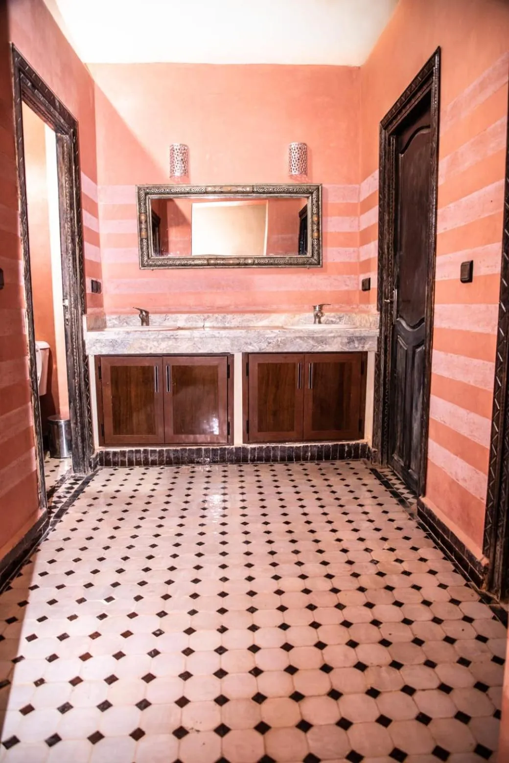 Bathroom in Riad Merzouga Dunes