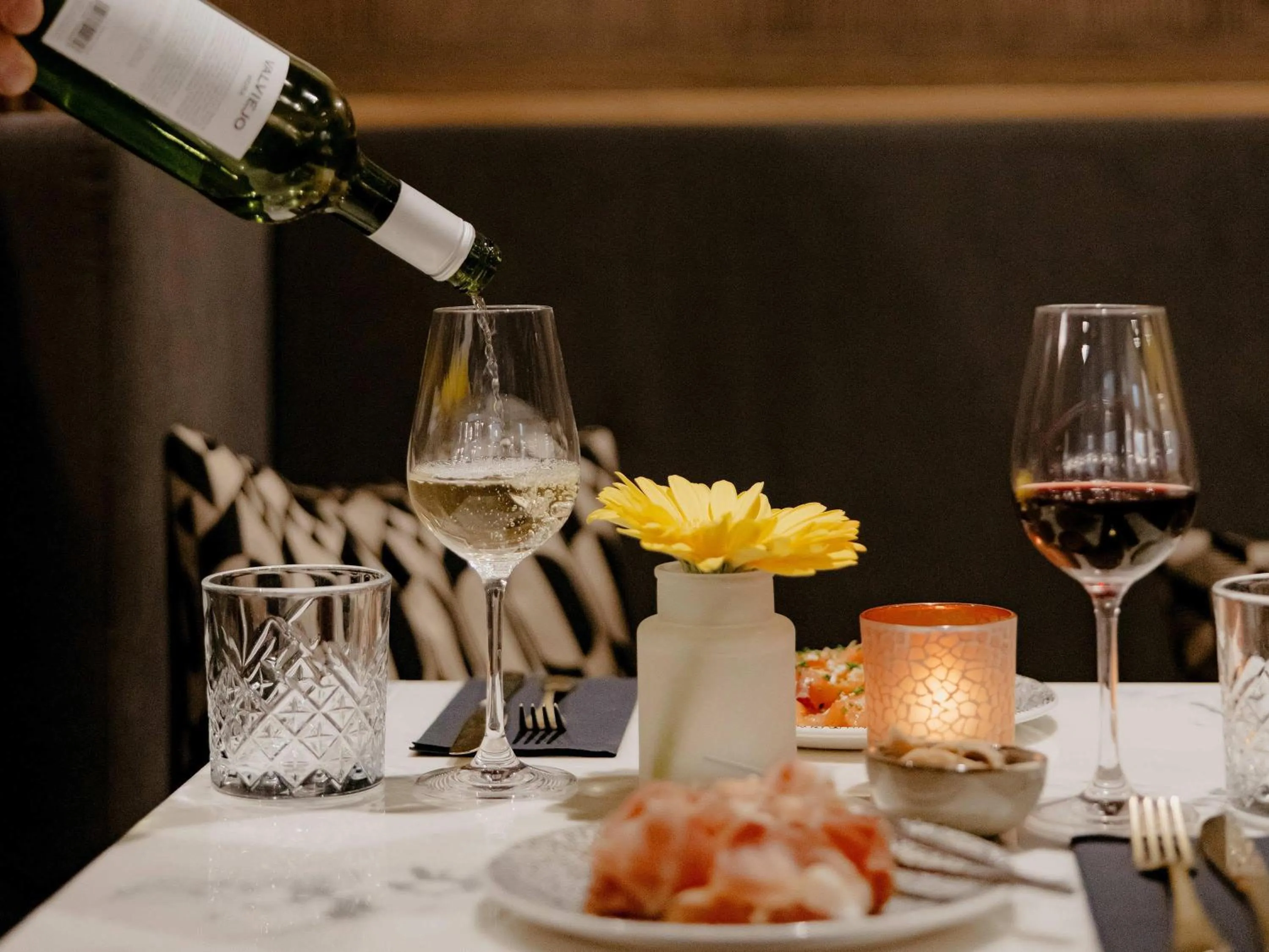 Restaurant/places to eat in Novotel Den Haag City Centre