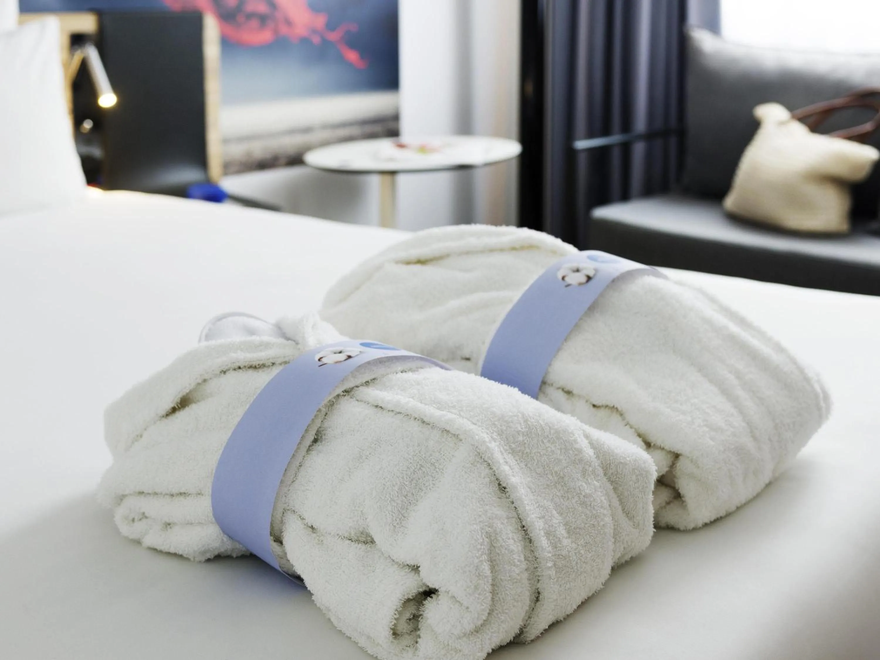 Bedroom, Bed in Novotel Den Haag City Centre