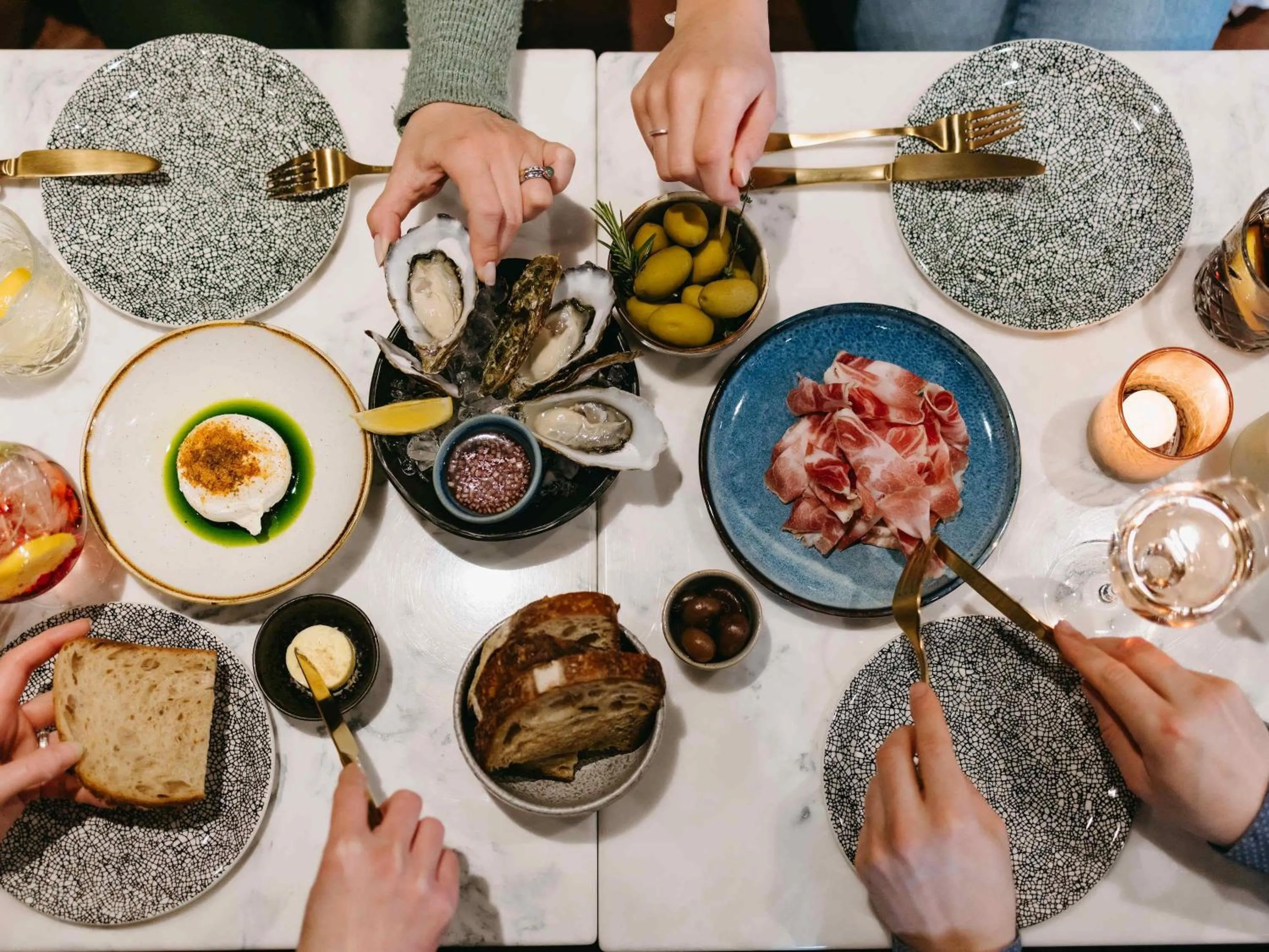 Restaurant/places to eat in Novotel Den Haag City Centre