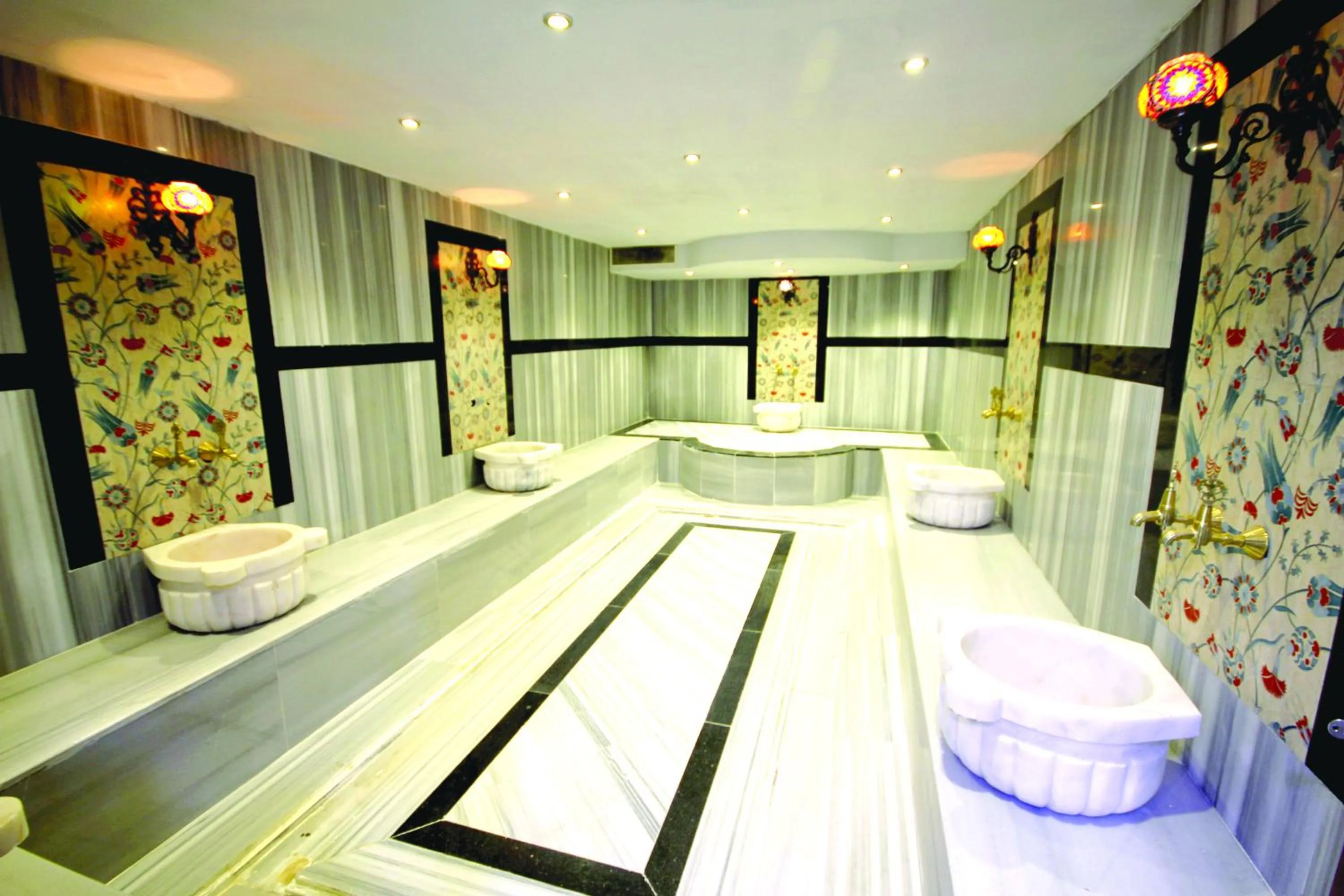 Sauna, Bed in The Ancient Mesopotamia Hotel