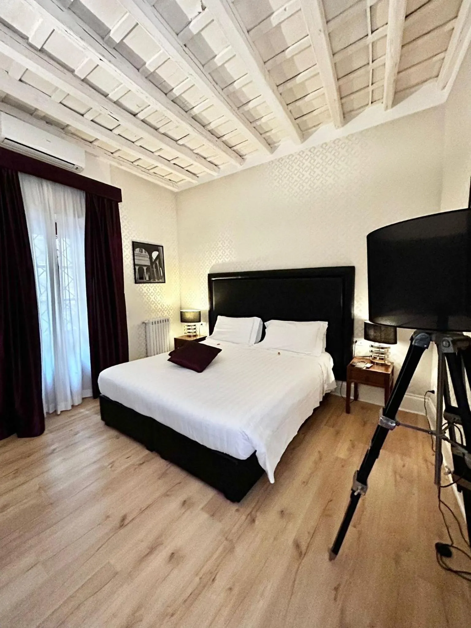 Photo of the whole room, Bed in Minerva Relais