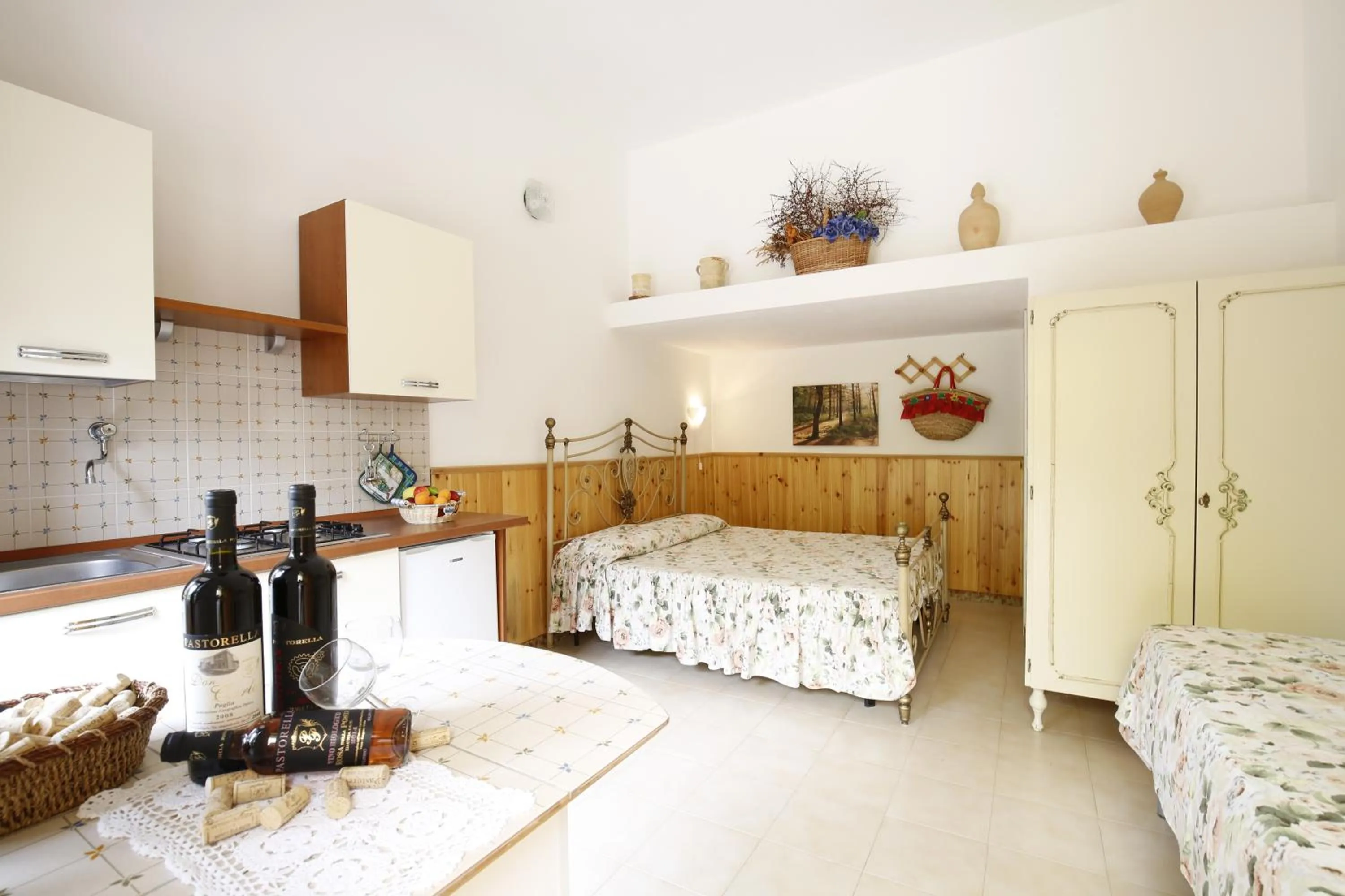 Living room, Bed in Agriturismo Posta Pastorella