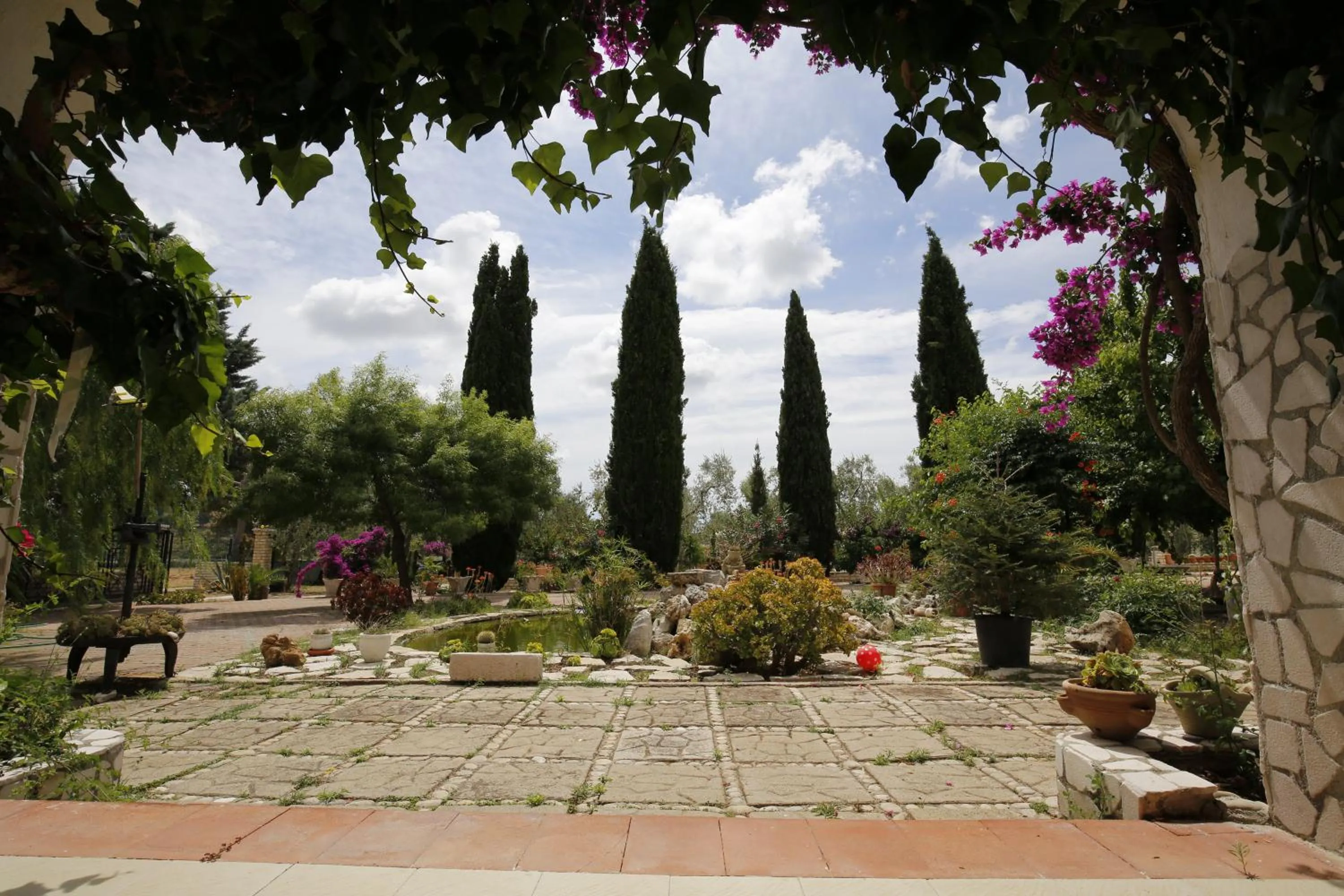 Garden view in Agriturismo Posta Pastorella