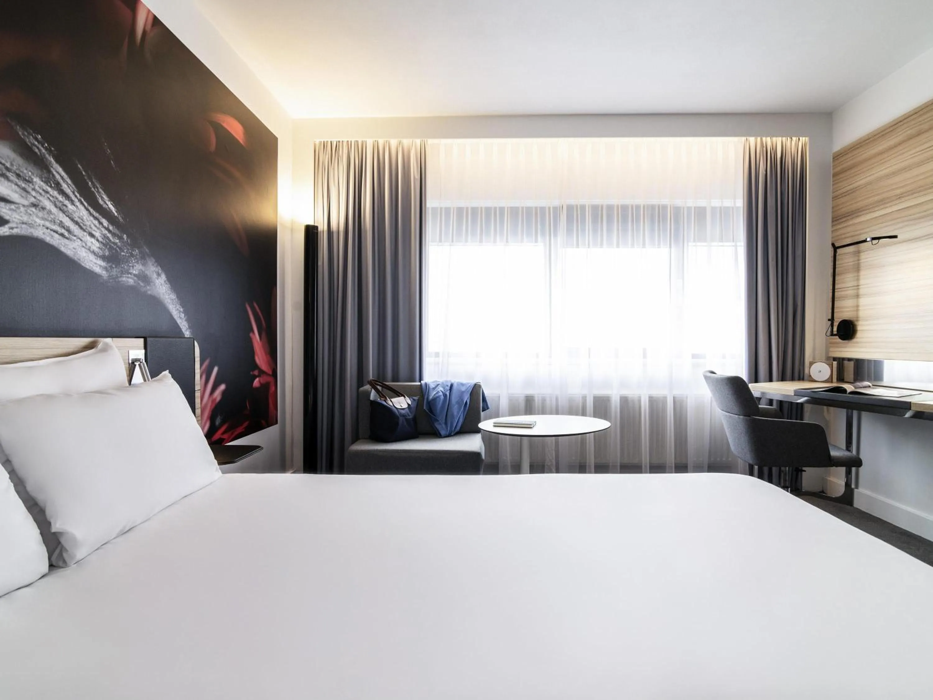 Bedroom, Bed in Novotel Amsterdam City