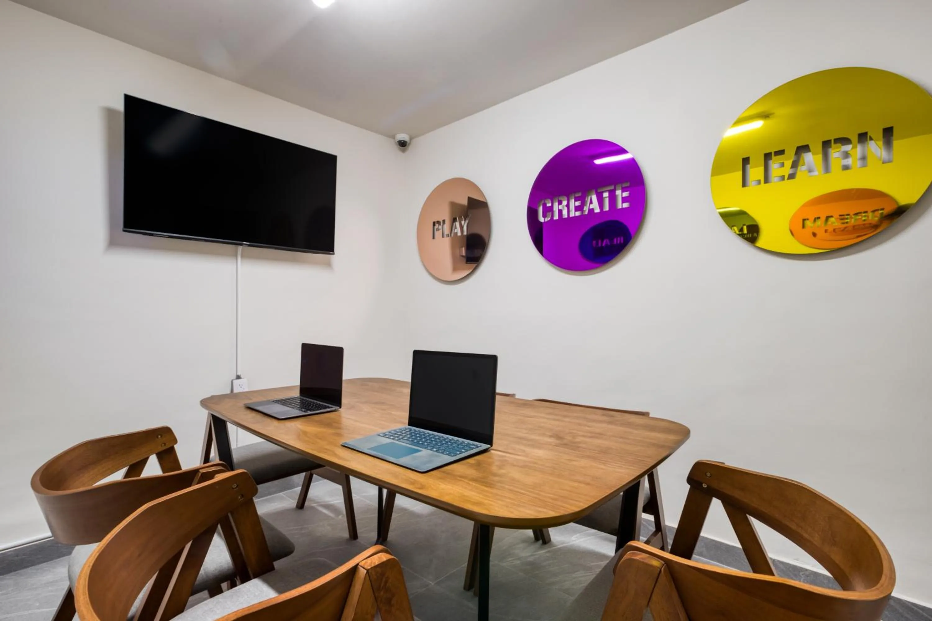 Business facilities in ULIV Parque Lincoln