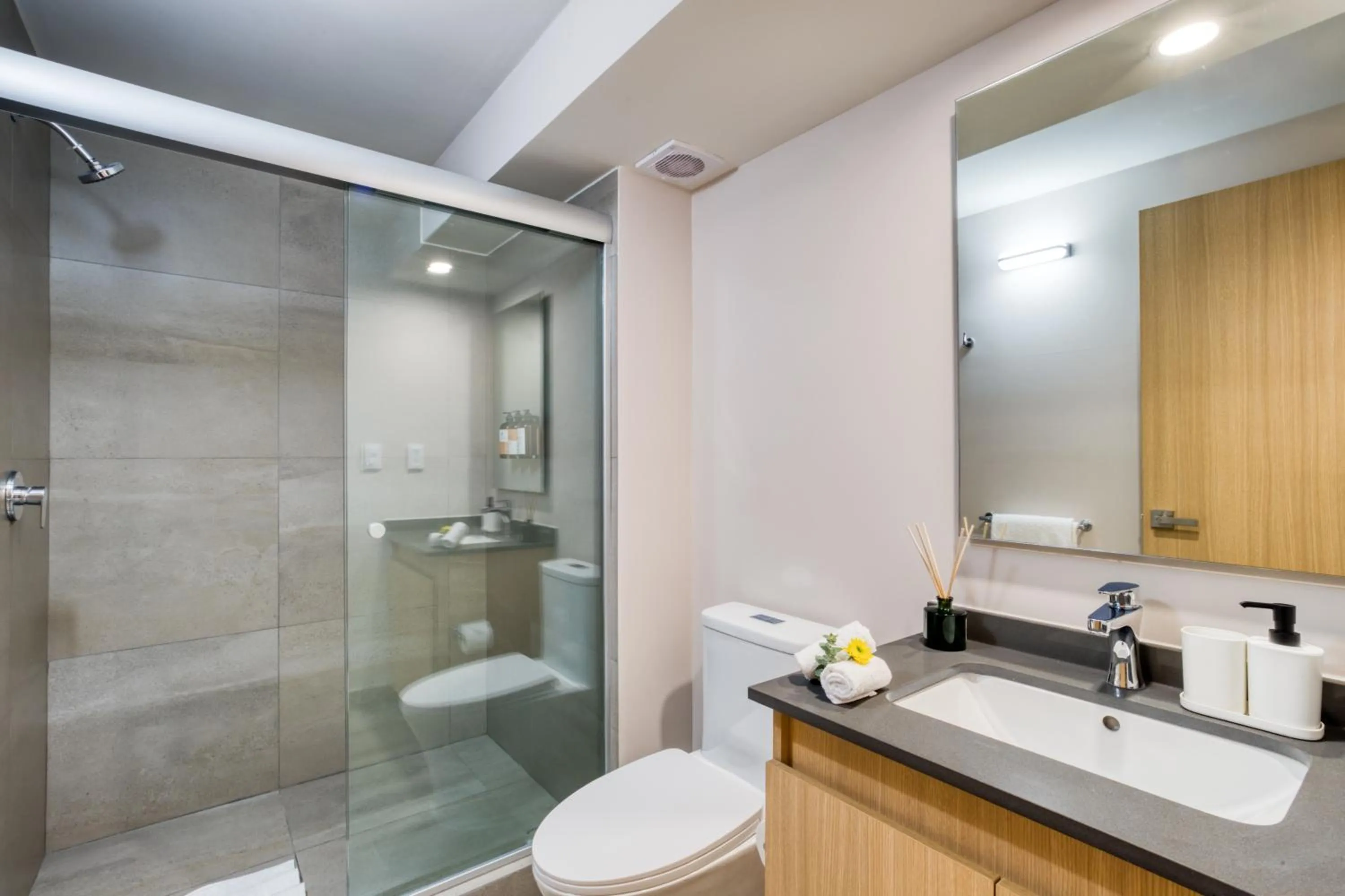 Shower in ULIV Parque Lincoln