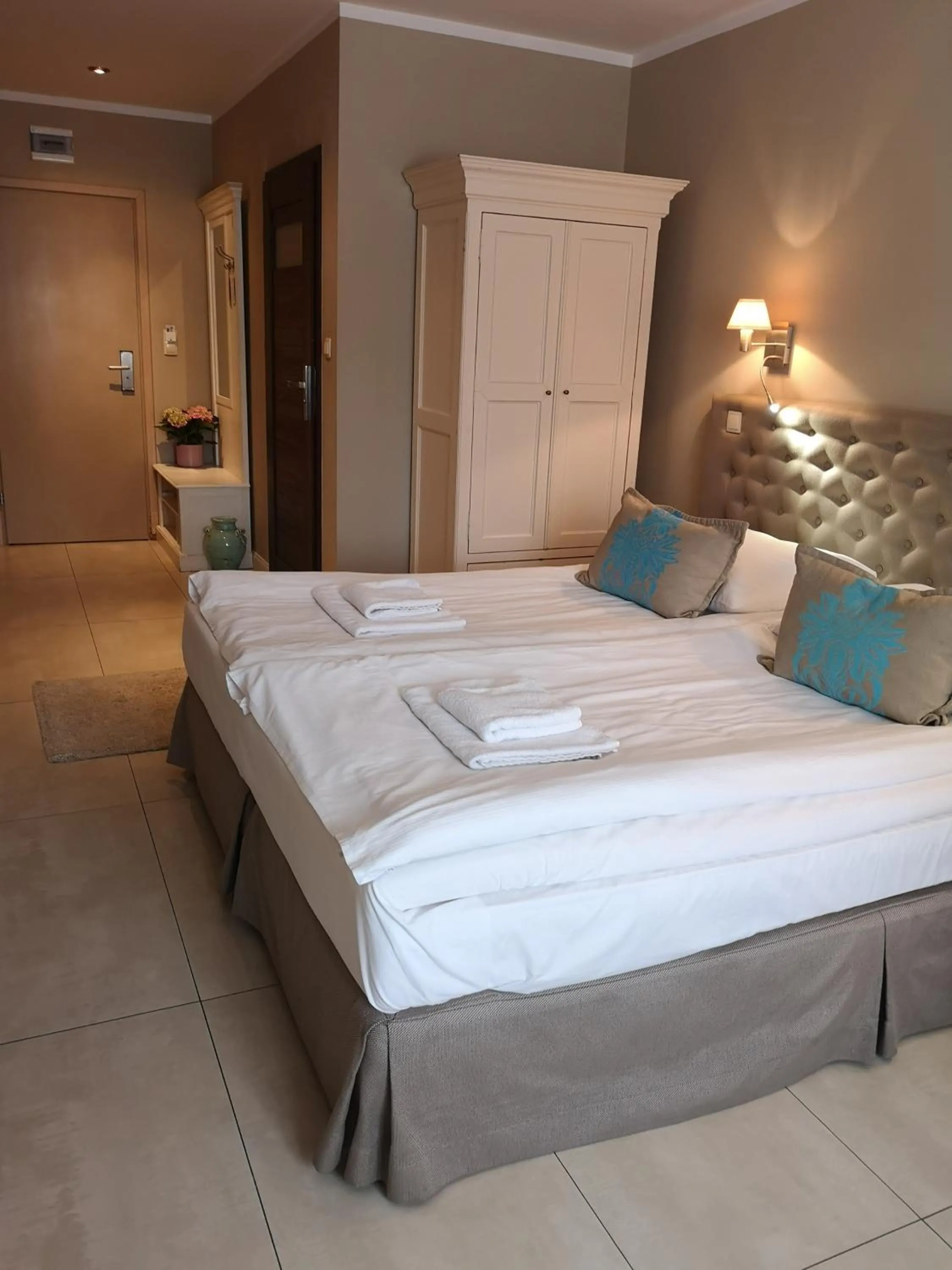 Bed in Riviera Resort Airport Modlin