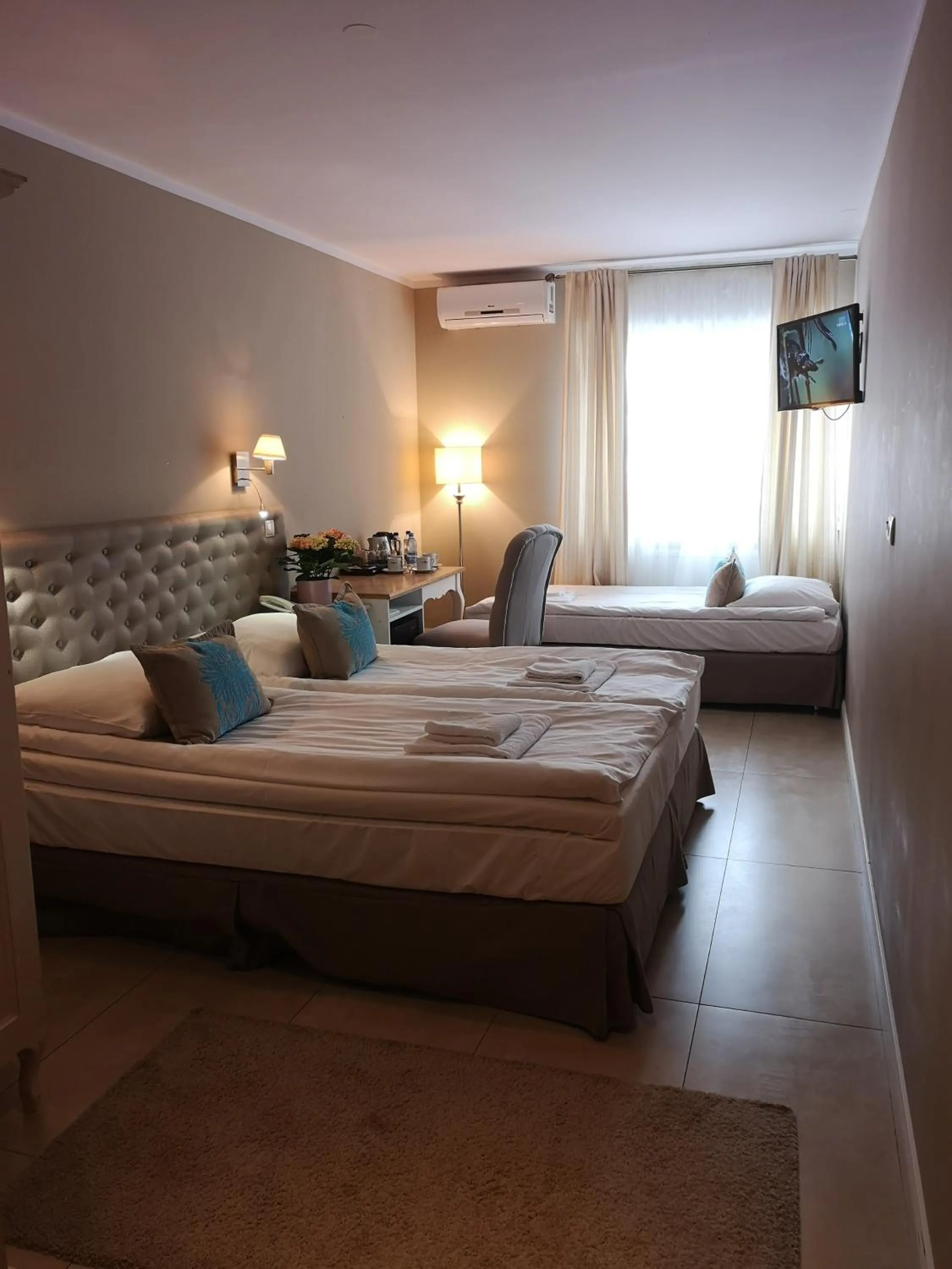 Bed in Riviera Resort Airport Modlin