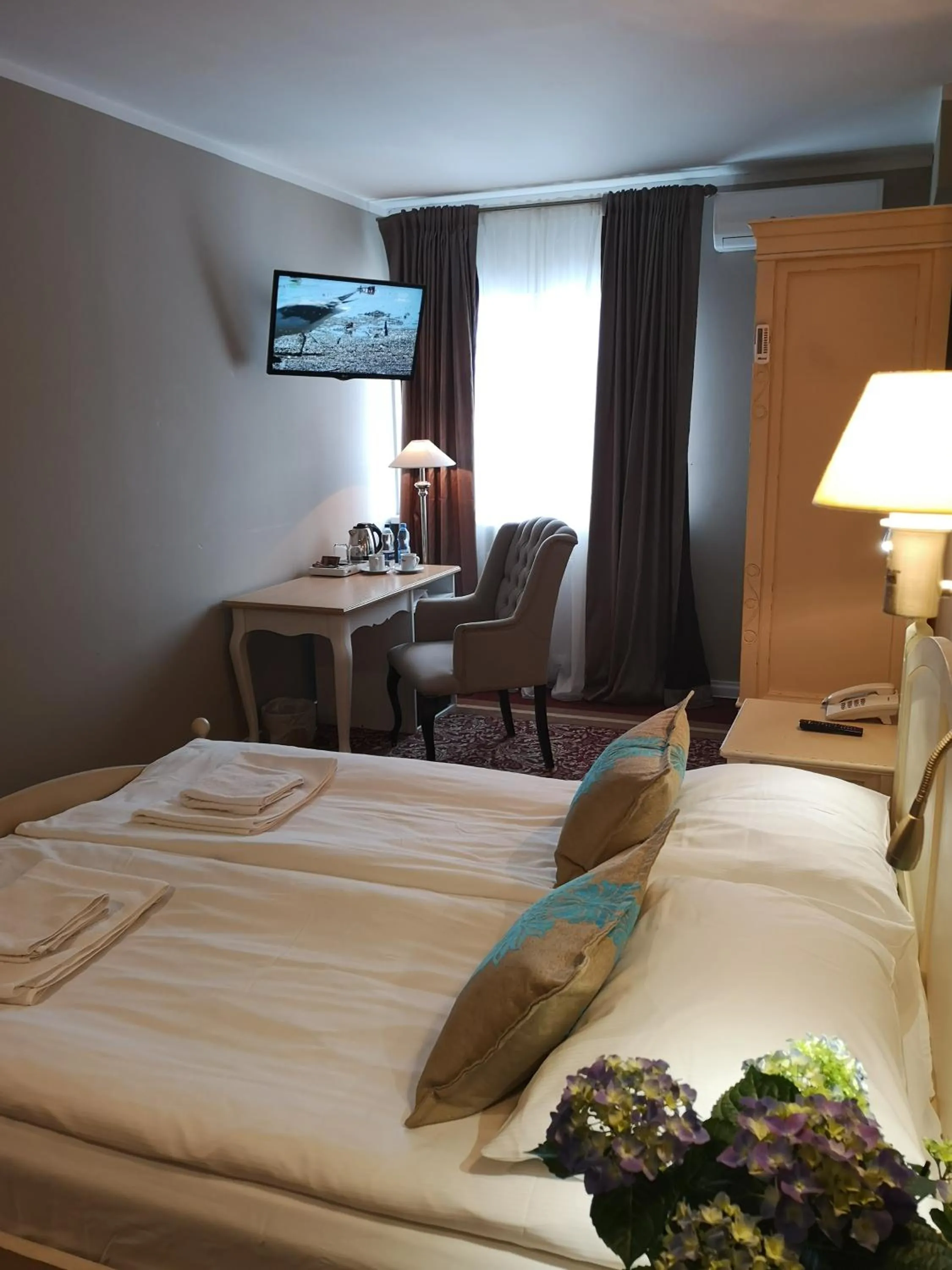 Bed in Riviera Resort Airport Modlin