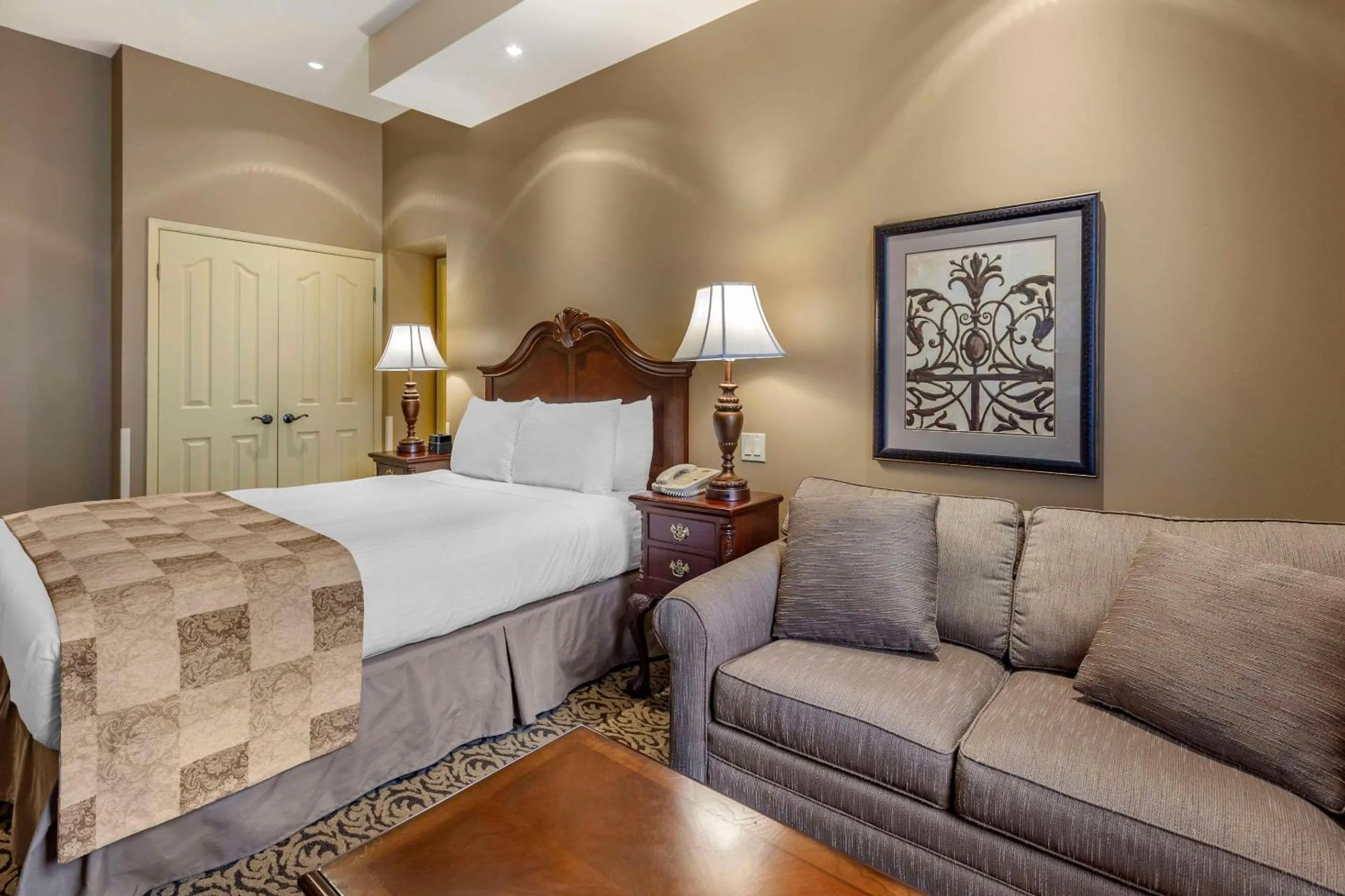 Bedroom, Bed in The Parlour Inn, an Ascend Collection Hotel