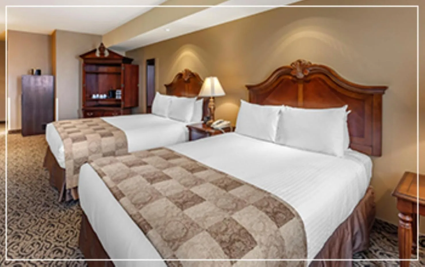 Bed in The Parlour Inn, an Ascend Collection Hotel