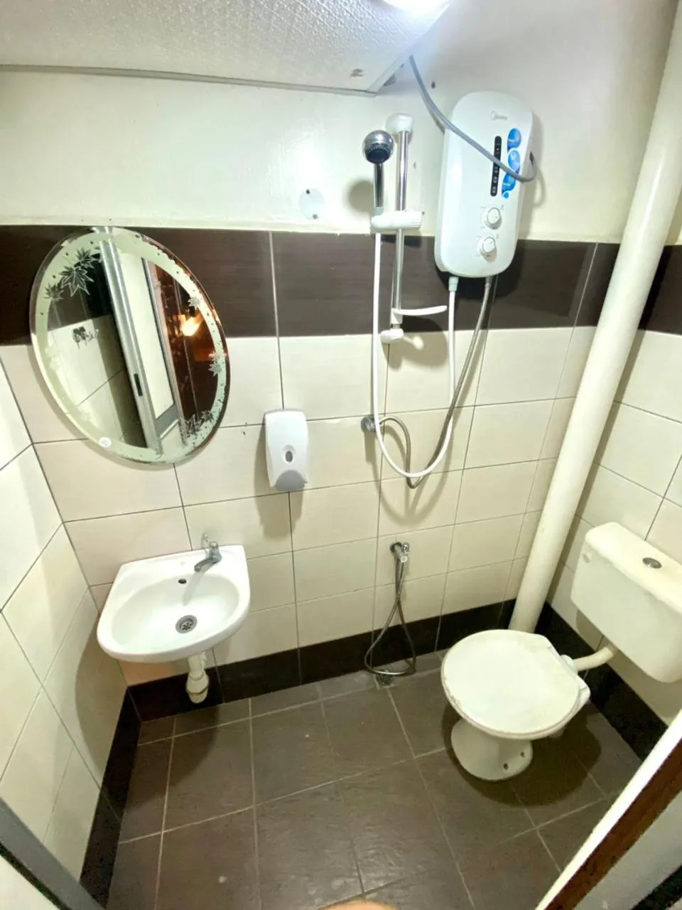 Toilet in Rimaniz Hotel Alor Setar