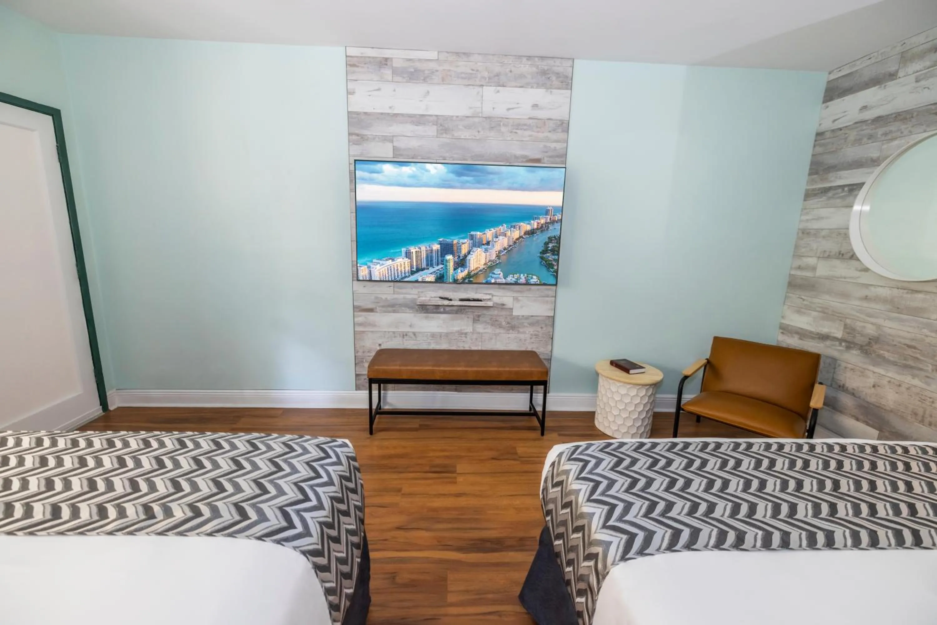 Bed in Suites on South Beach