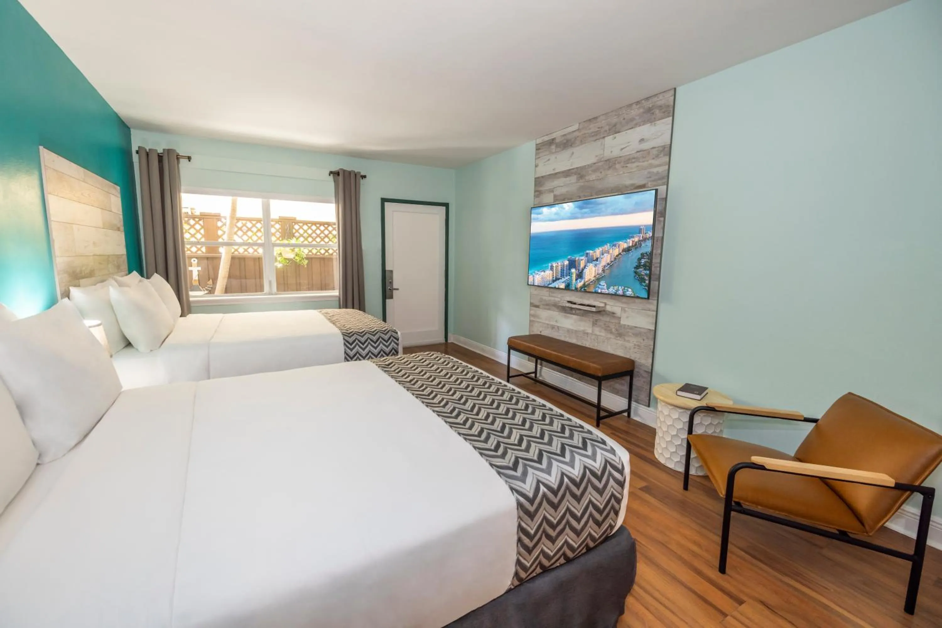 Bed in Suites on South Beach