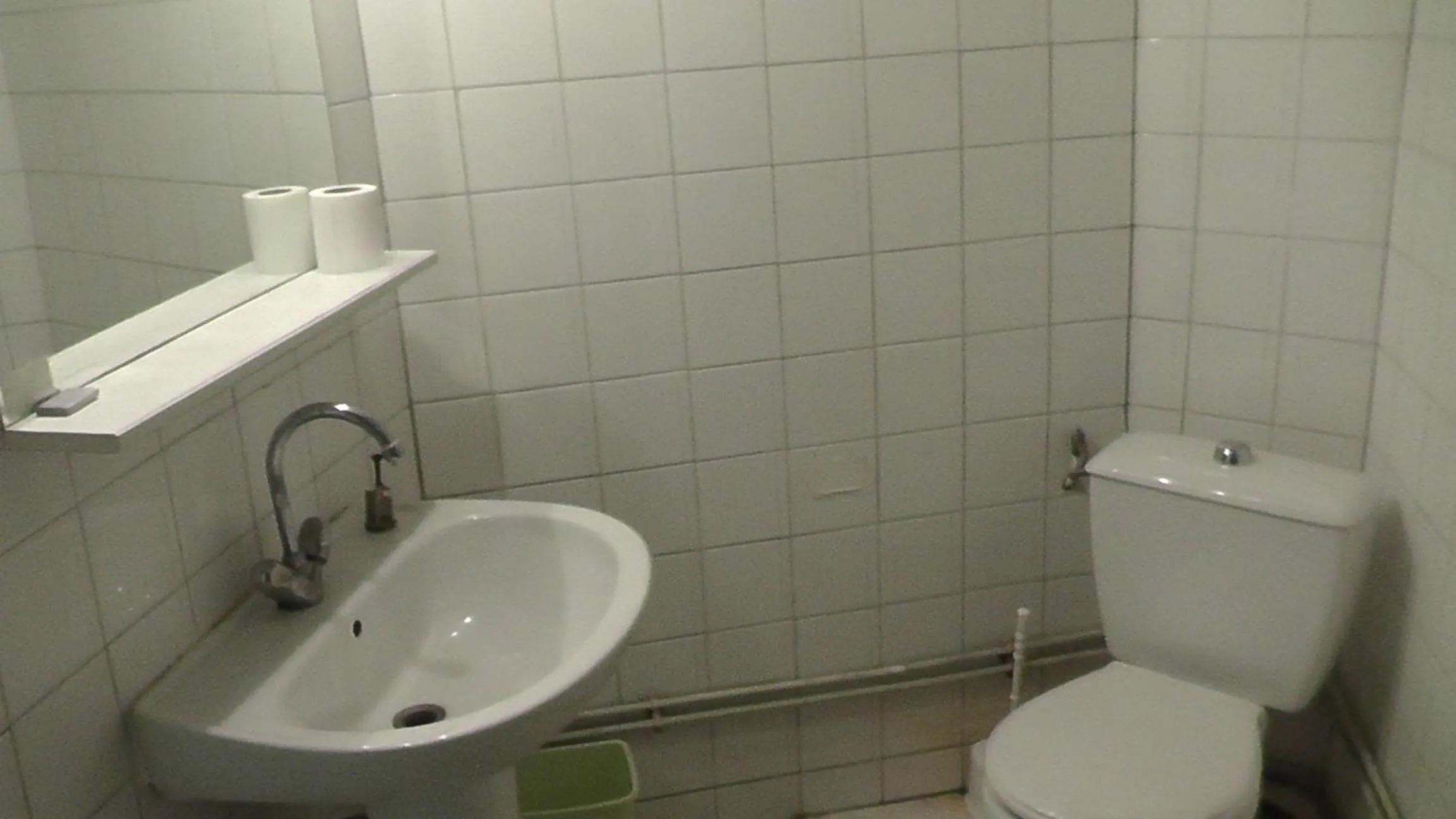 Bathroom in Hôtel de la Renaissance