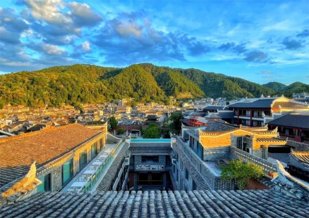 Property building in Phoenix Hall House Hotel