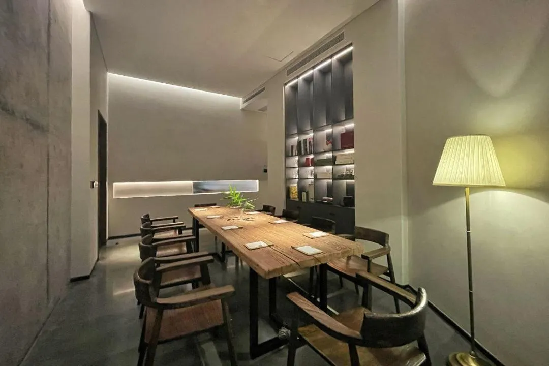 Seating area in Phoenix Hall House Hotel