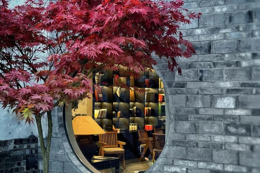 Seating area in Phoenix Hall House Hotel