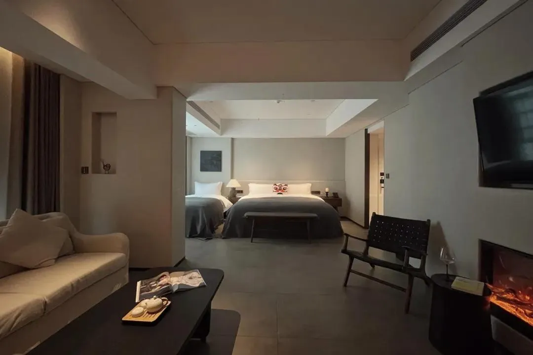 Bed in Phoenix Hall House Hotel