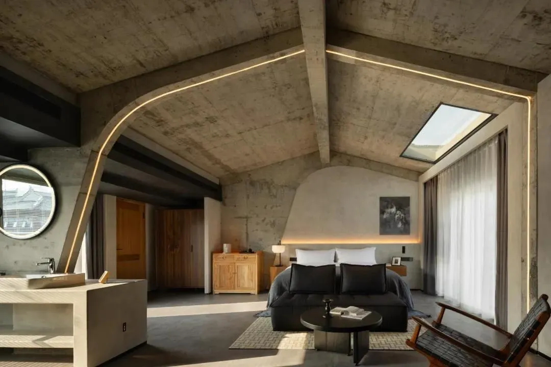 Living room in Phoenix Hall House Hotel