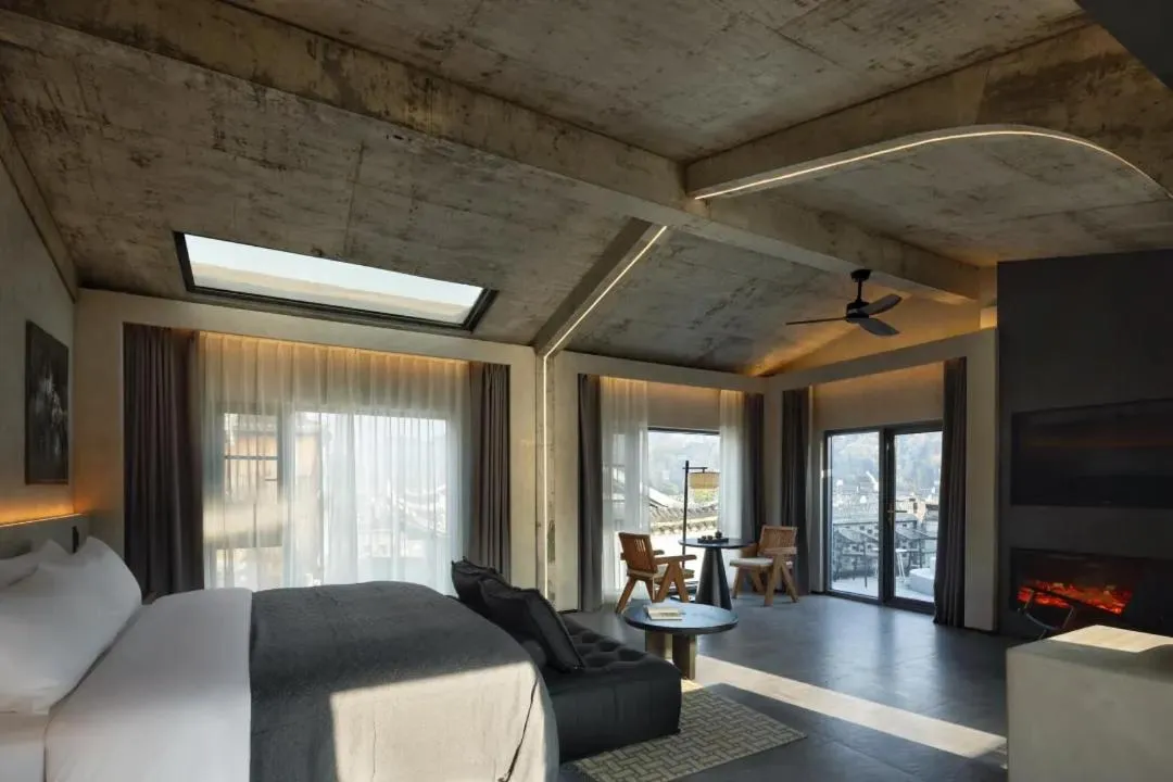 TV and multimedia in Phoenix Hall House Hotel