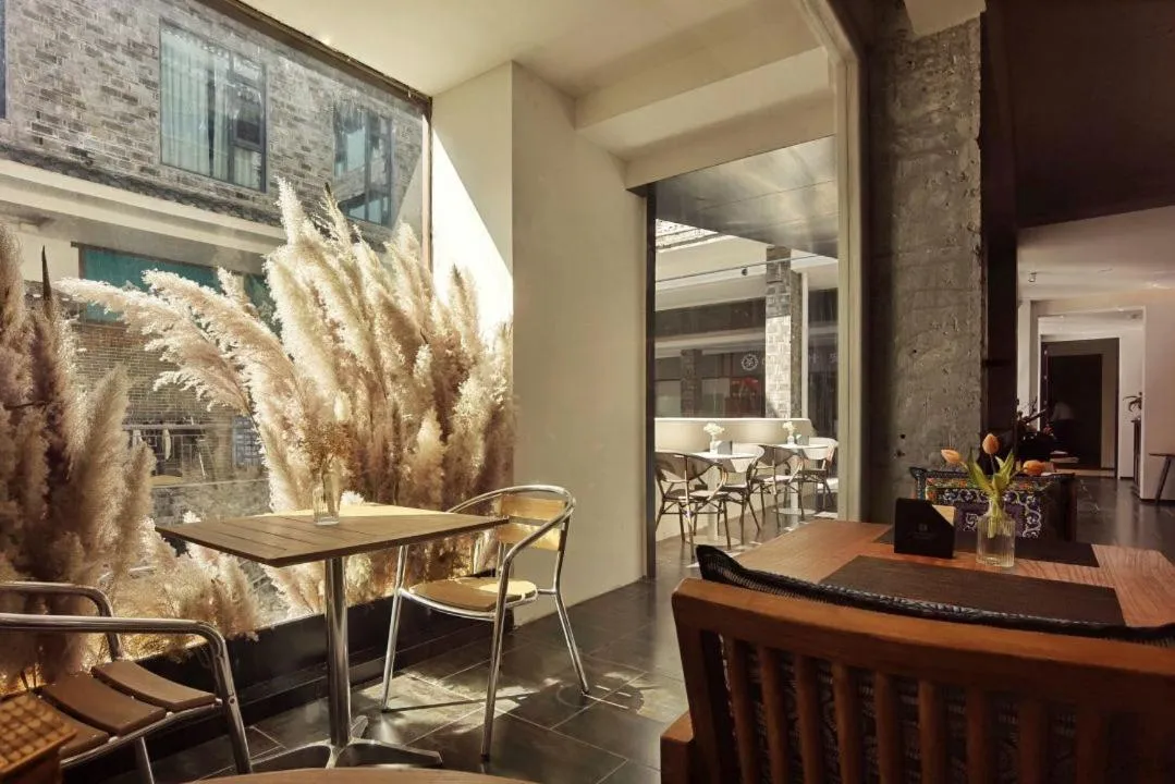 Seating area in Phoenix Hall House Hotel
