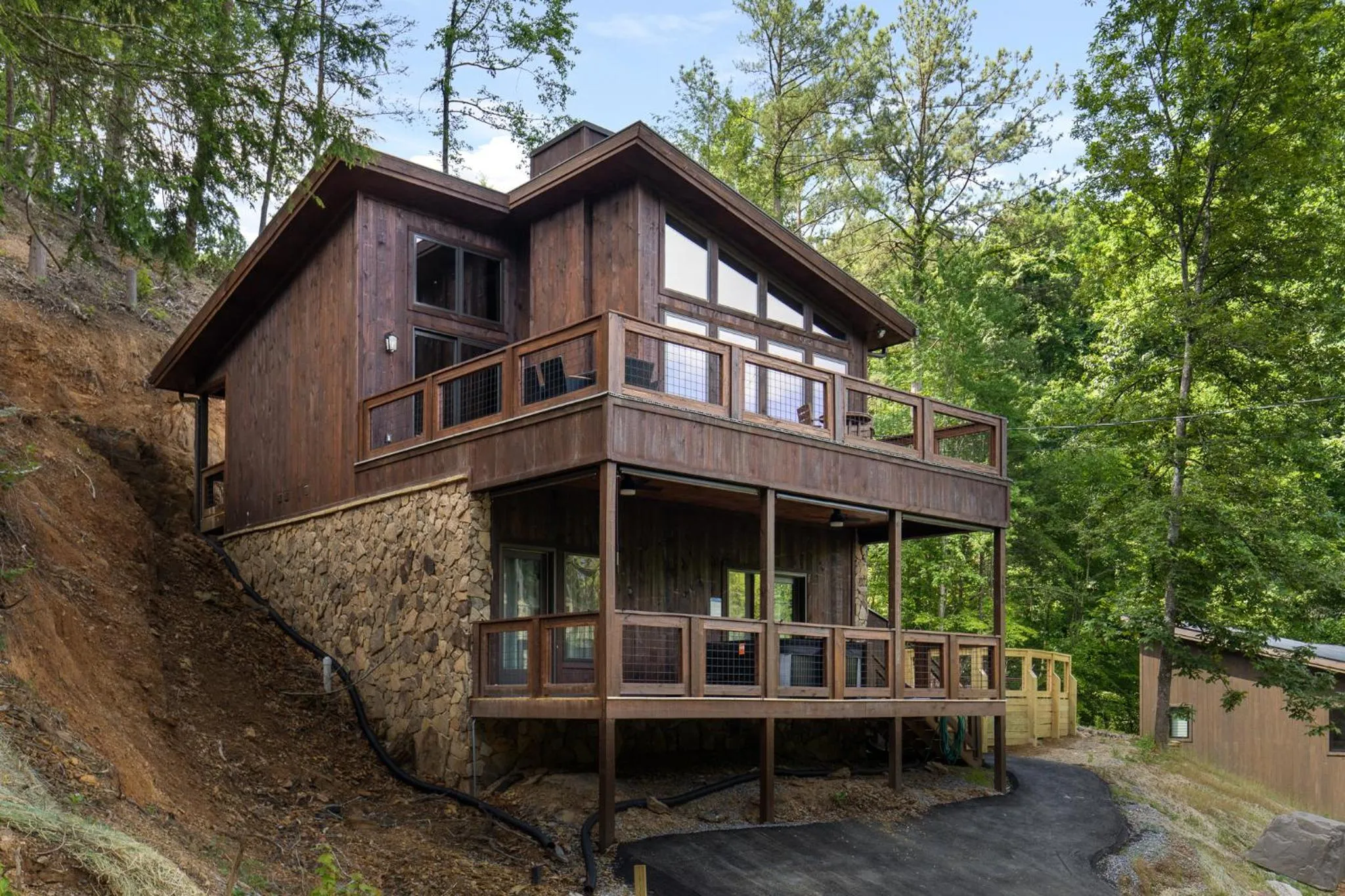 Property building in Hillside Retreat