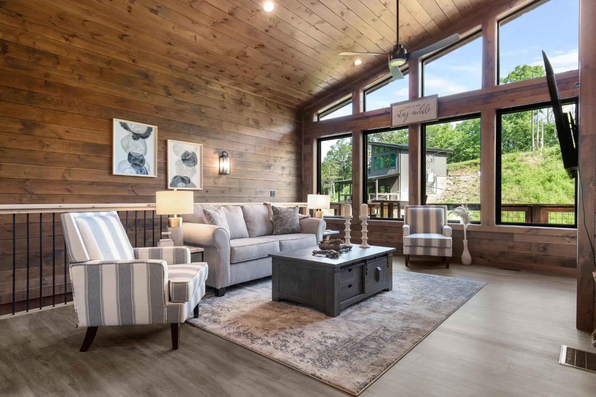 Property building in Hillside Retreat